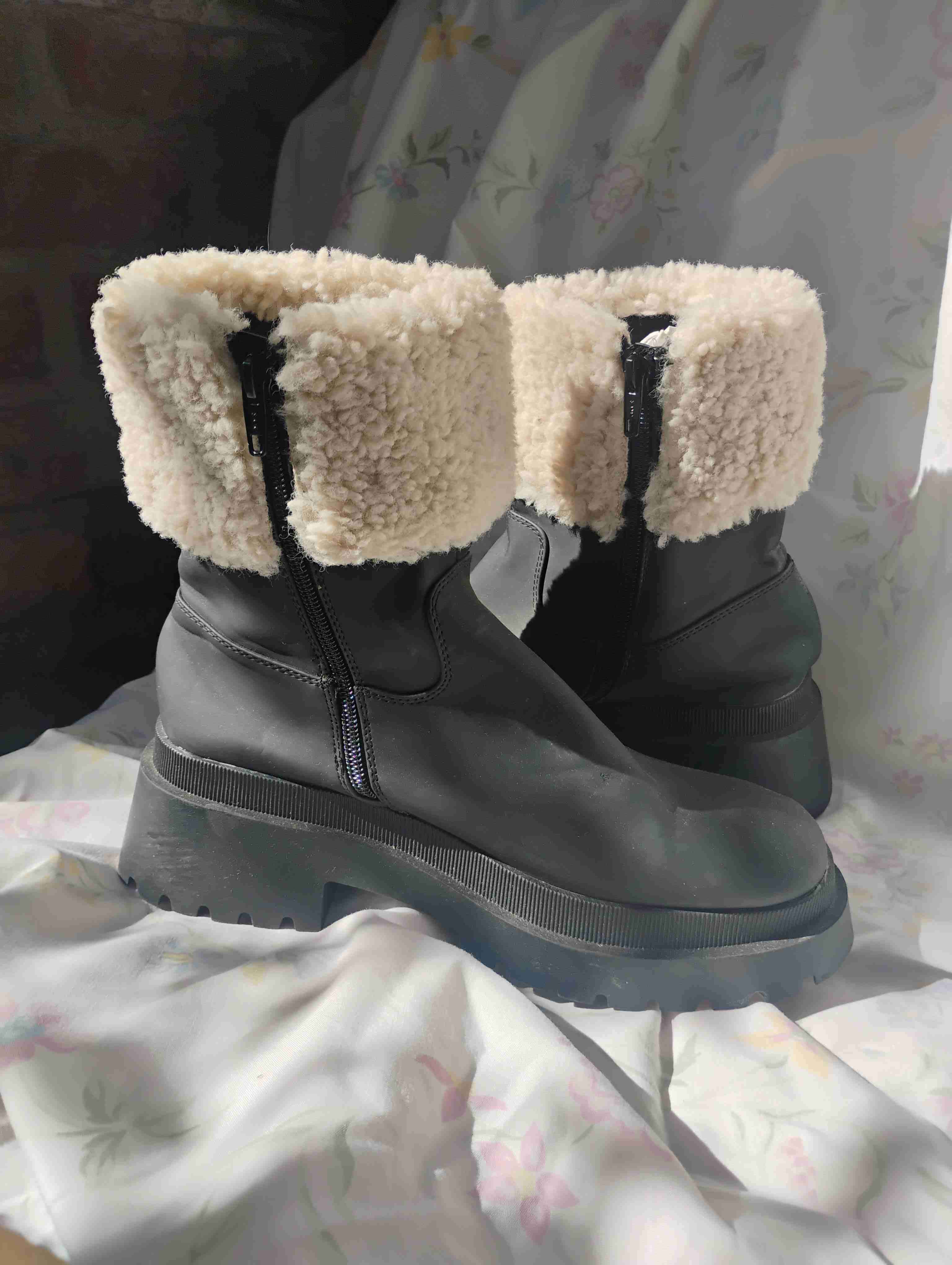 Botas negras con forro - miniatura 3