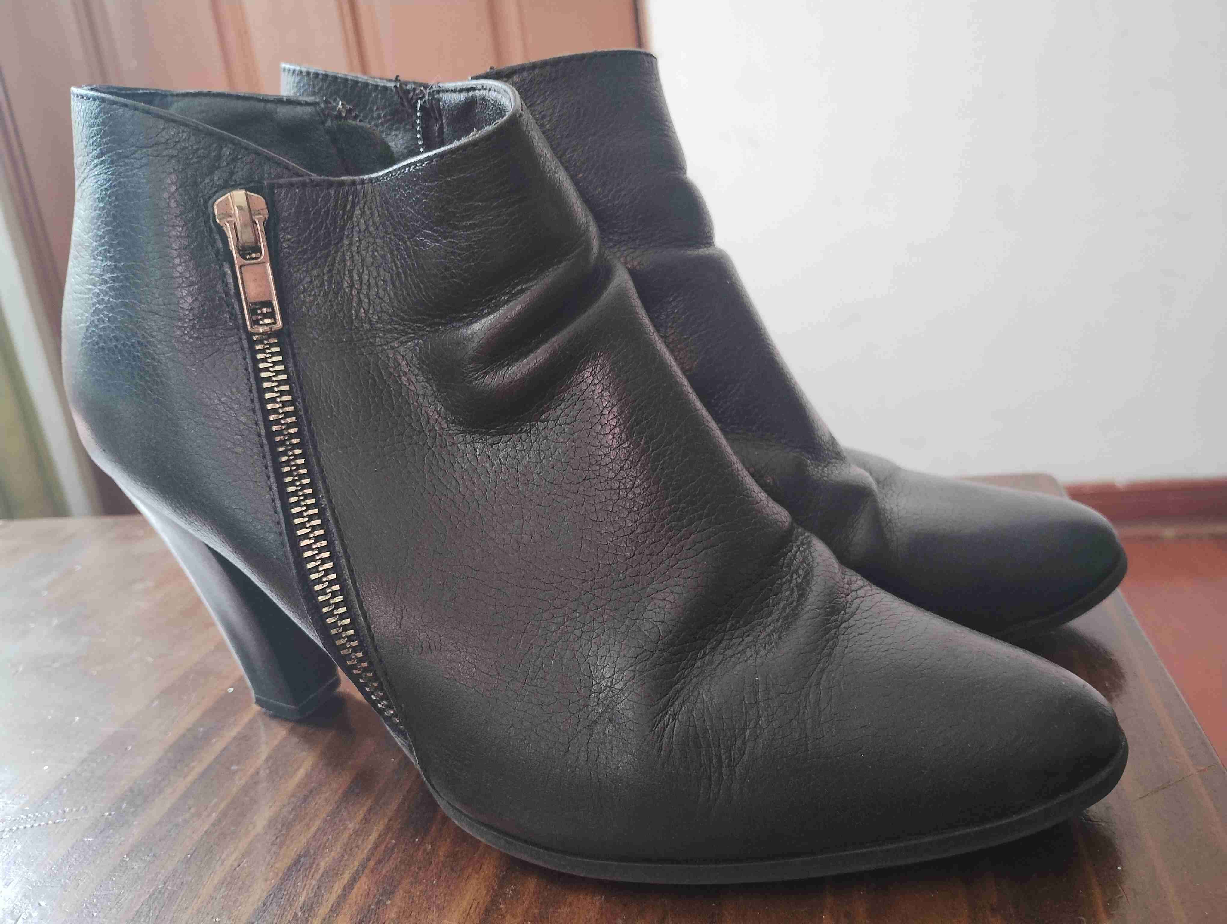 Botines de cuero negros - miniatura 2