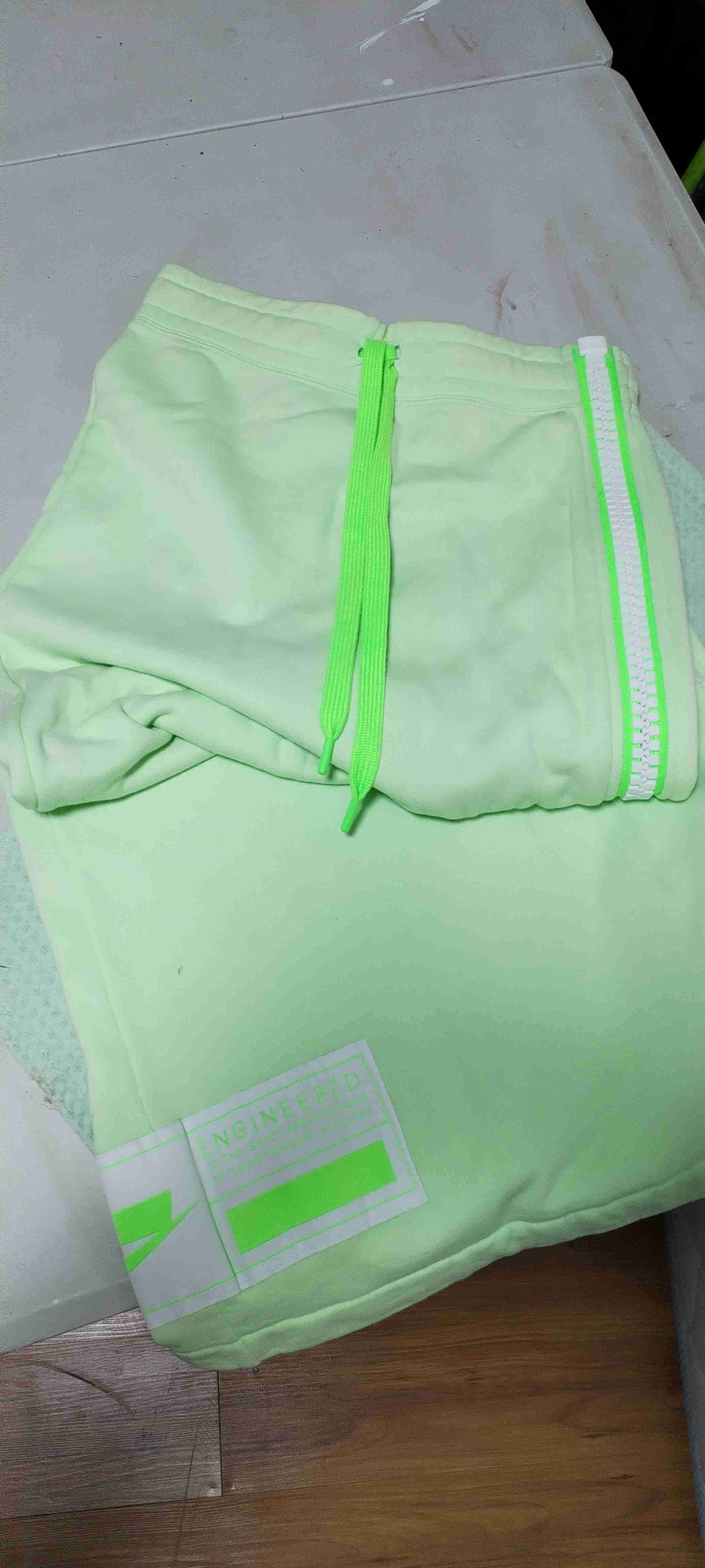 Shorts de jeans con tachas - miniatura 4