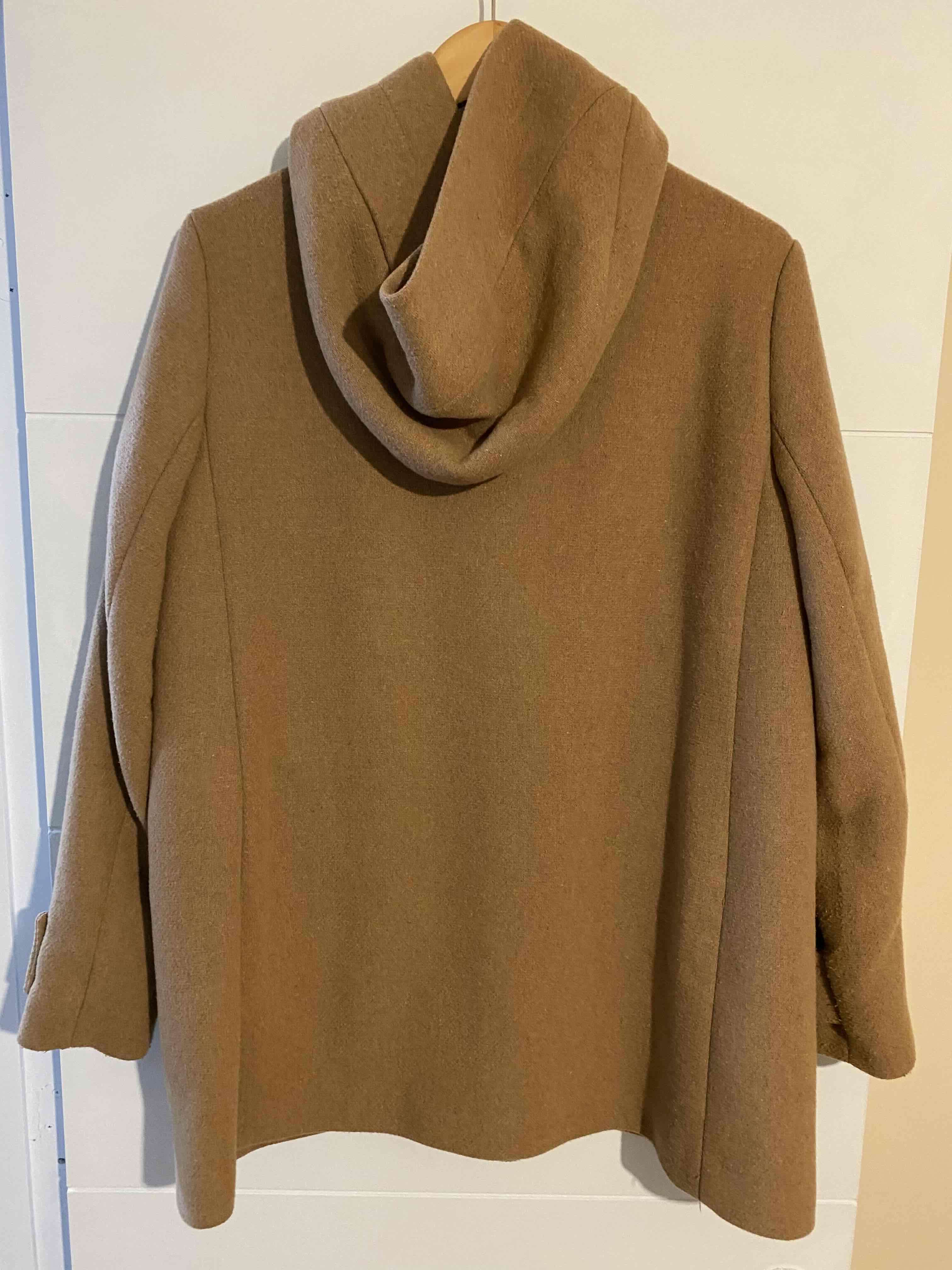 Chaqueta Mango talla M color camel con capucha - miniatura 2