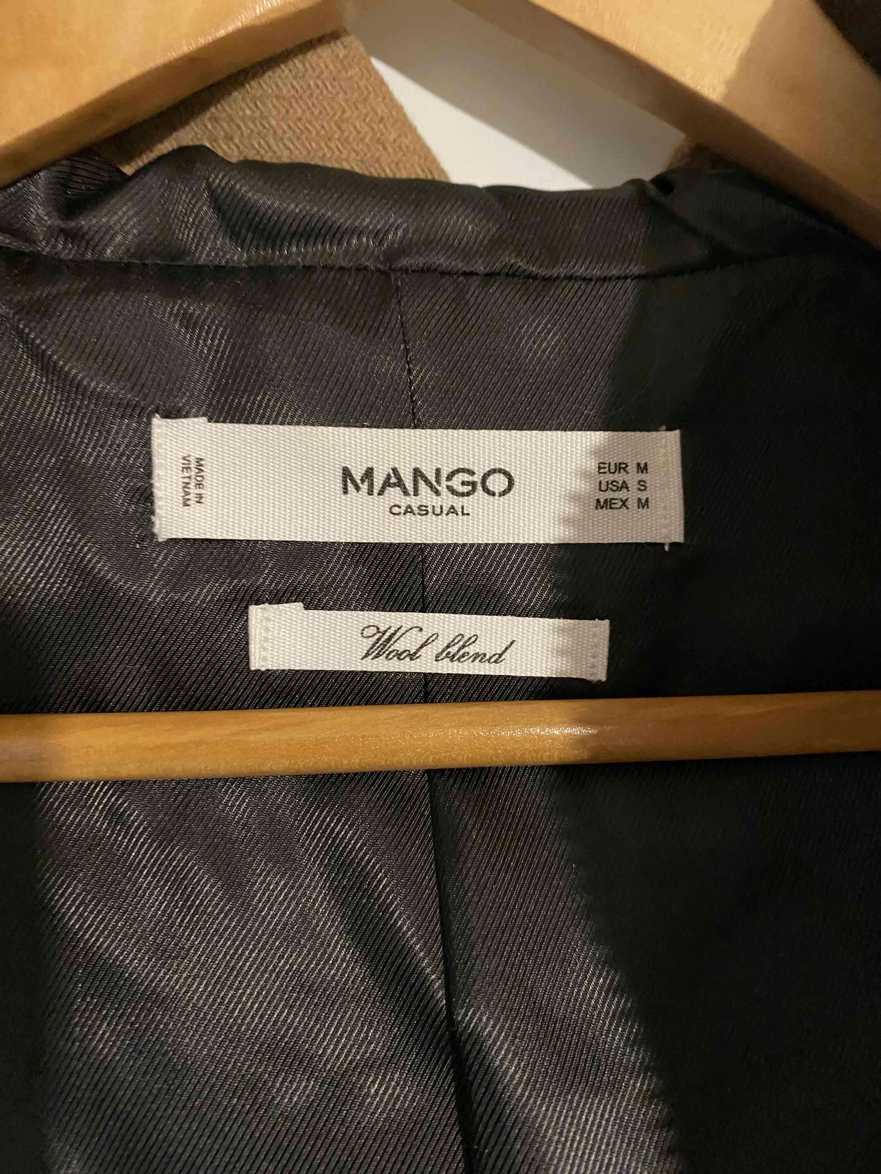 Chaqueta Mango talla M color camel con capucha - miniatura 3
