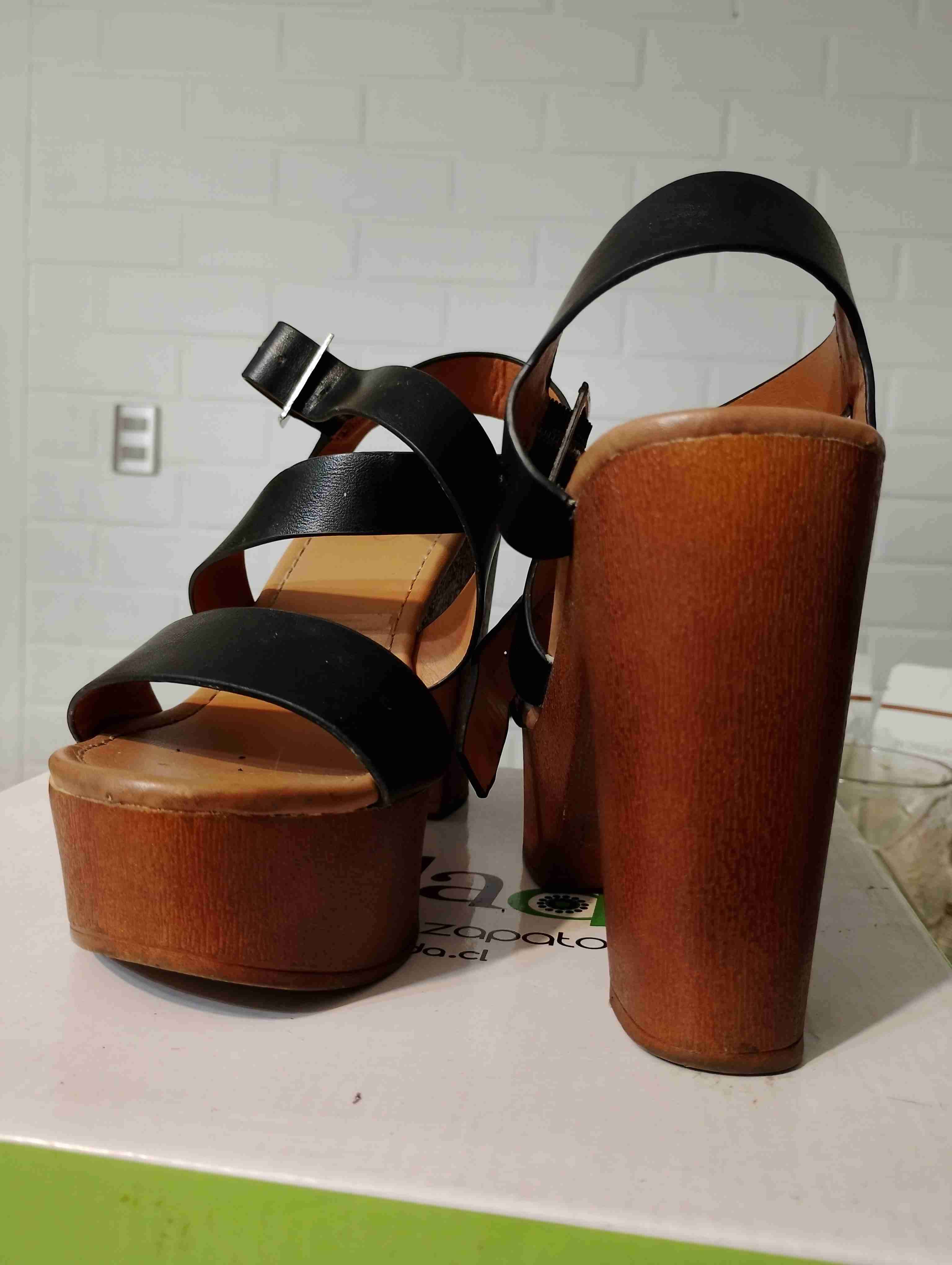 Sandalias de plataforma negras - miniatura 1