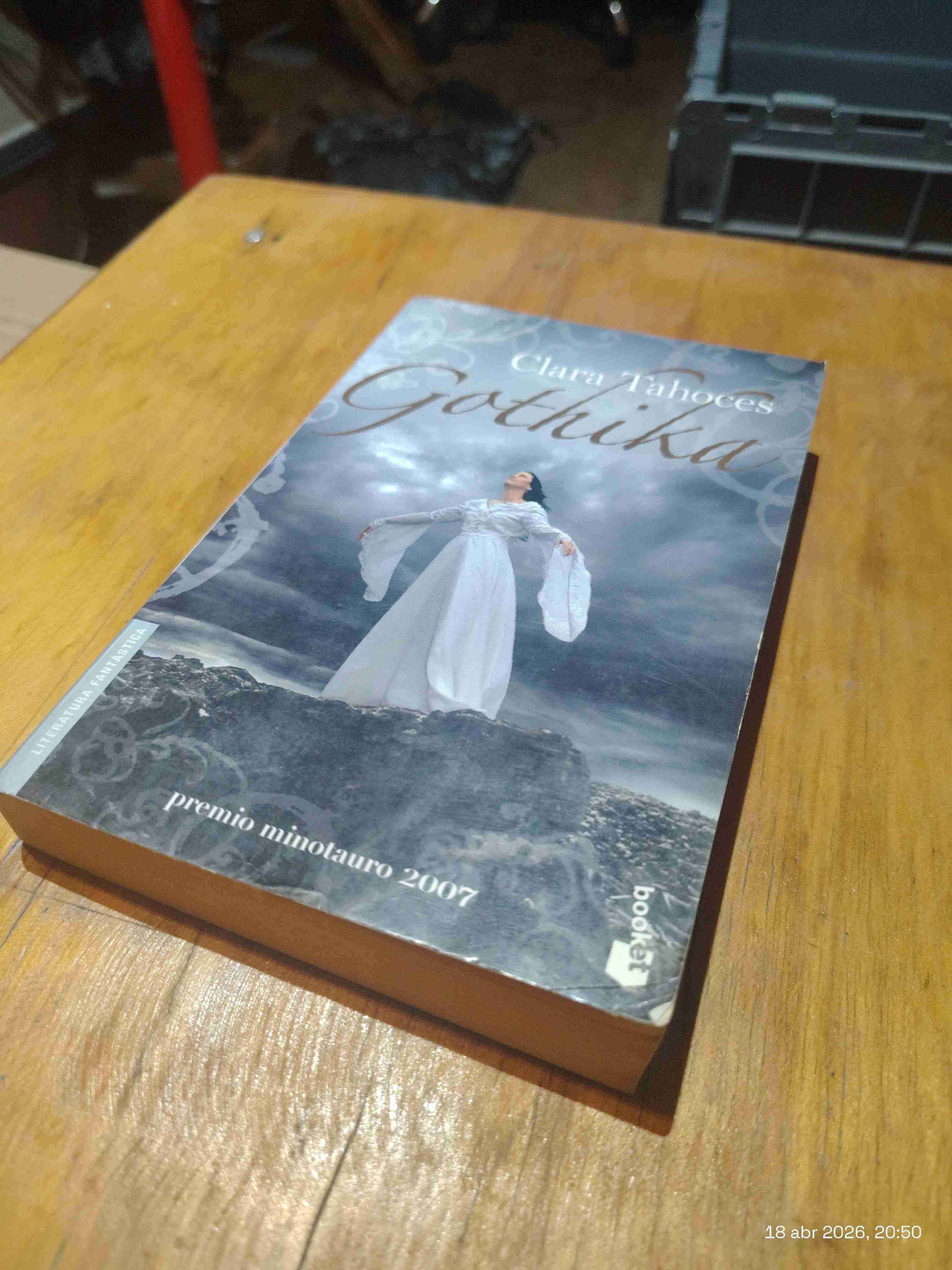 Libro 'Gothika' de Clara Tahoces