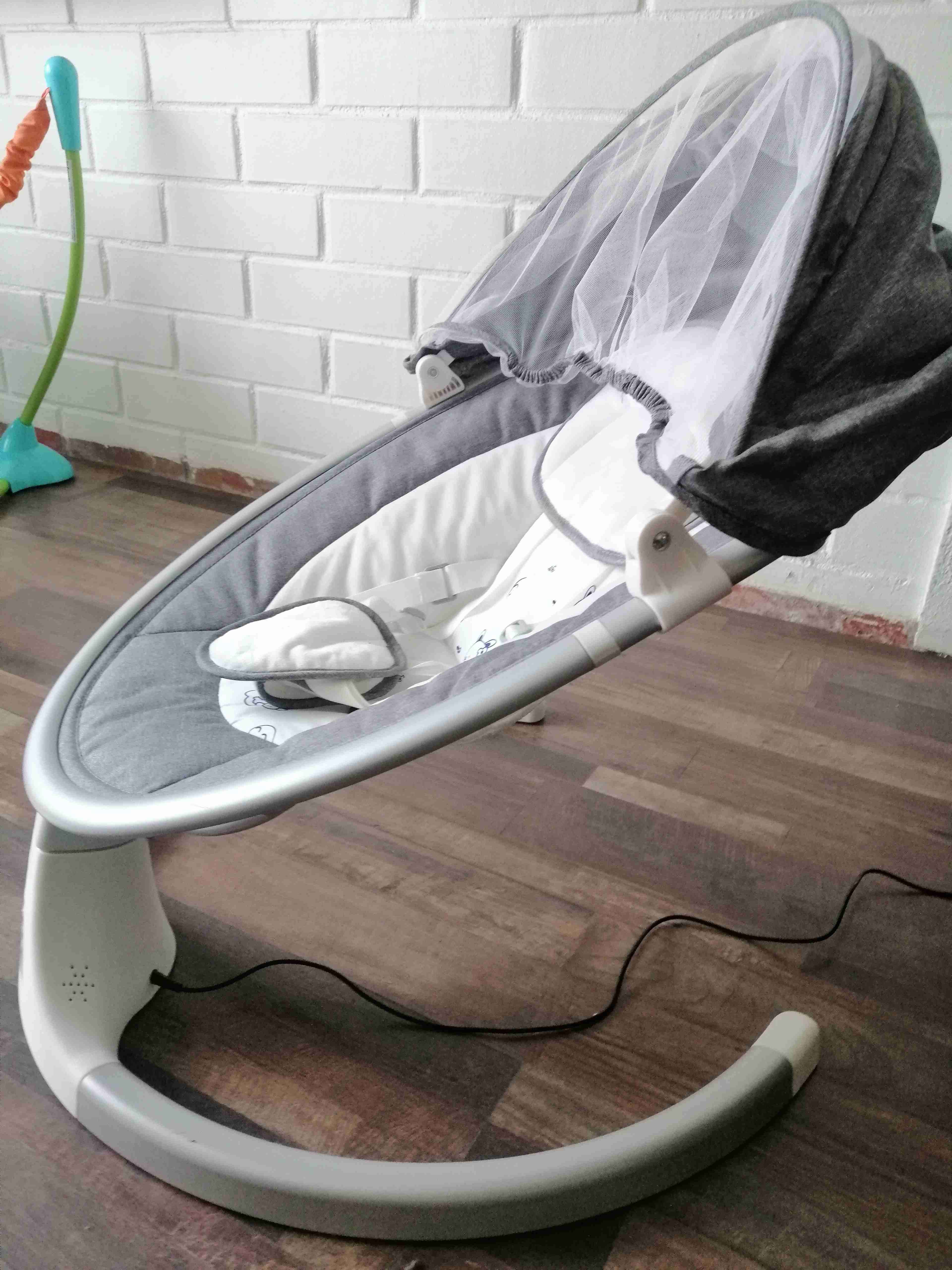 Cuna mecedora gris con toldo - miniatura 2