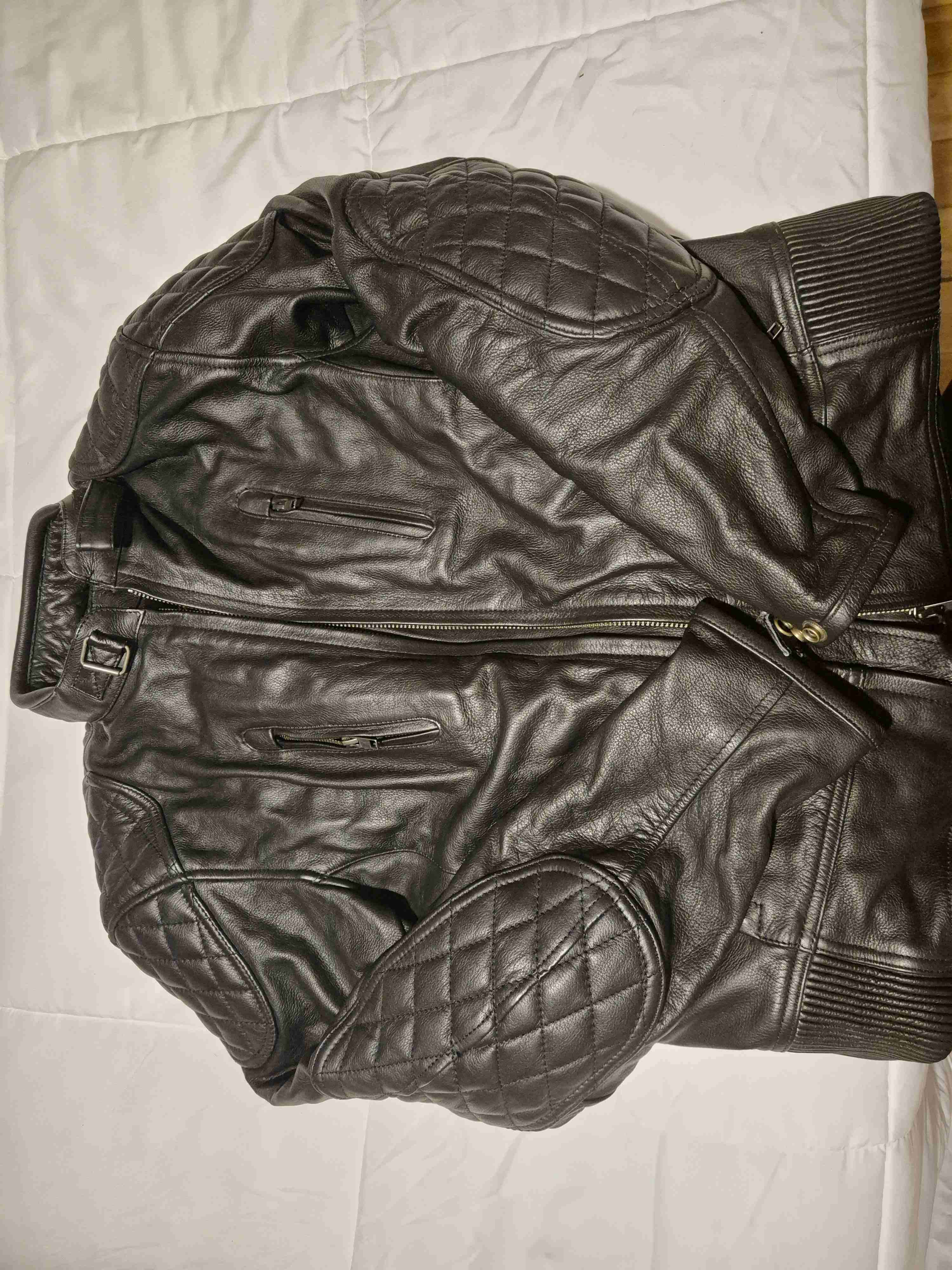 Chaqueta de cuero negra - miniatura 3