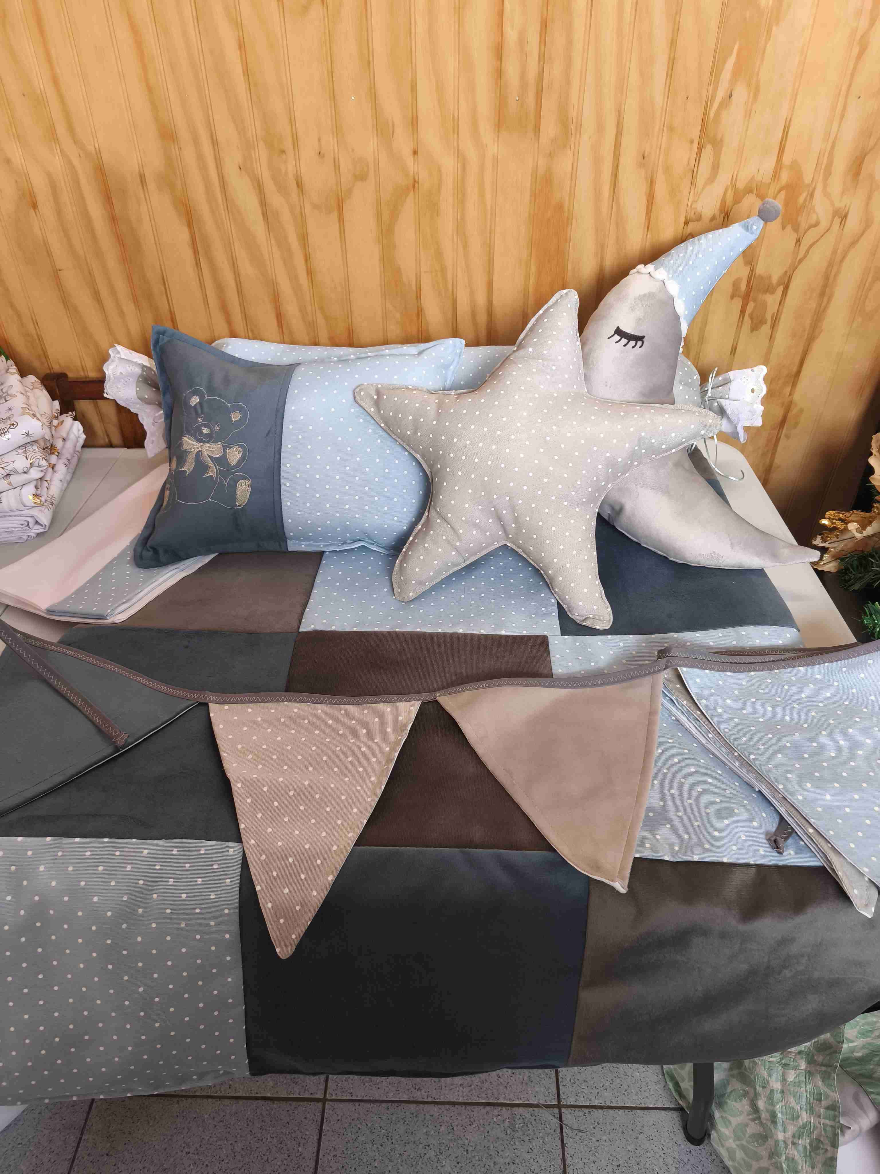 Cuna de bebé con decoración Pooh y otros - miniatura 5