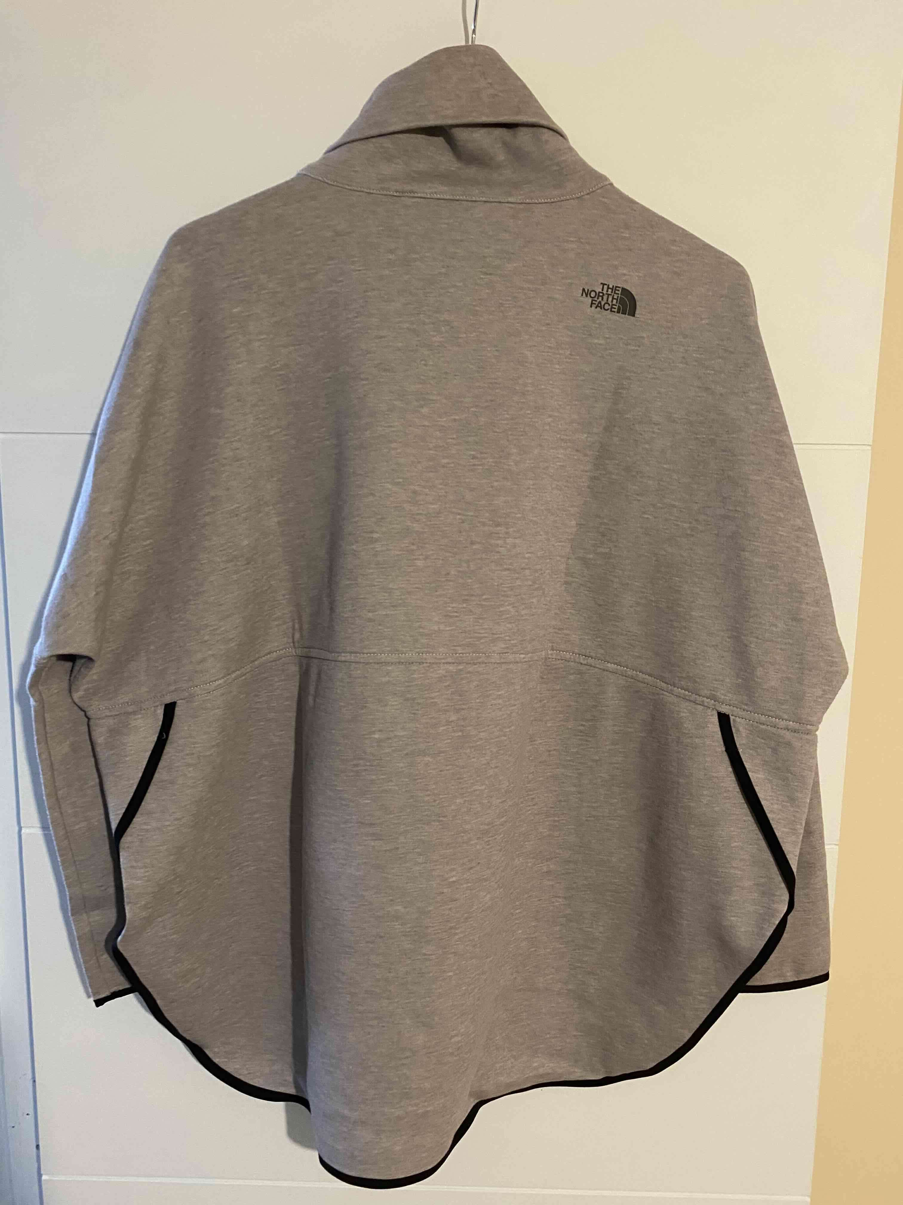 Polerón North face gris con cuello alto talla M - miniatura 2