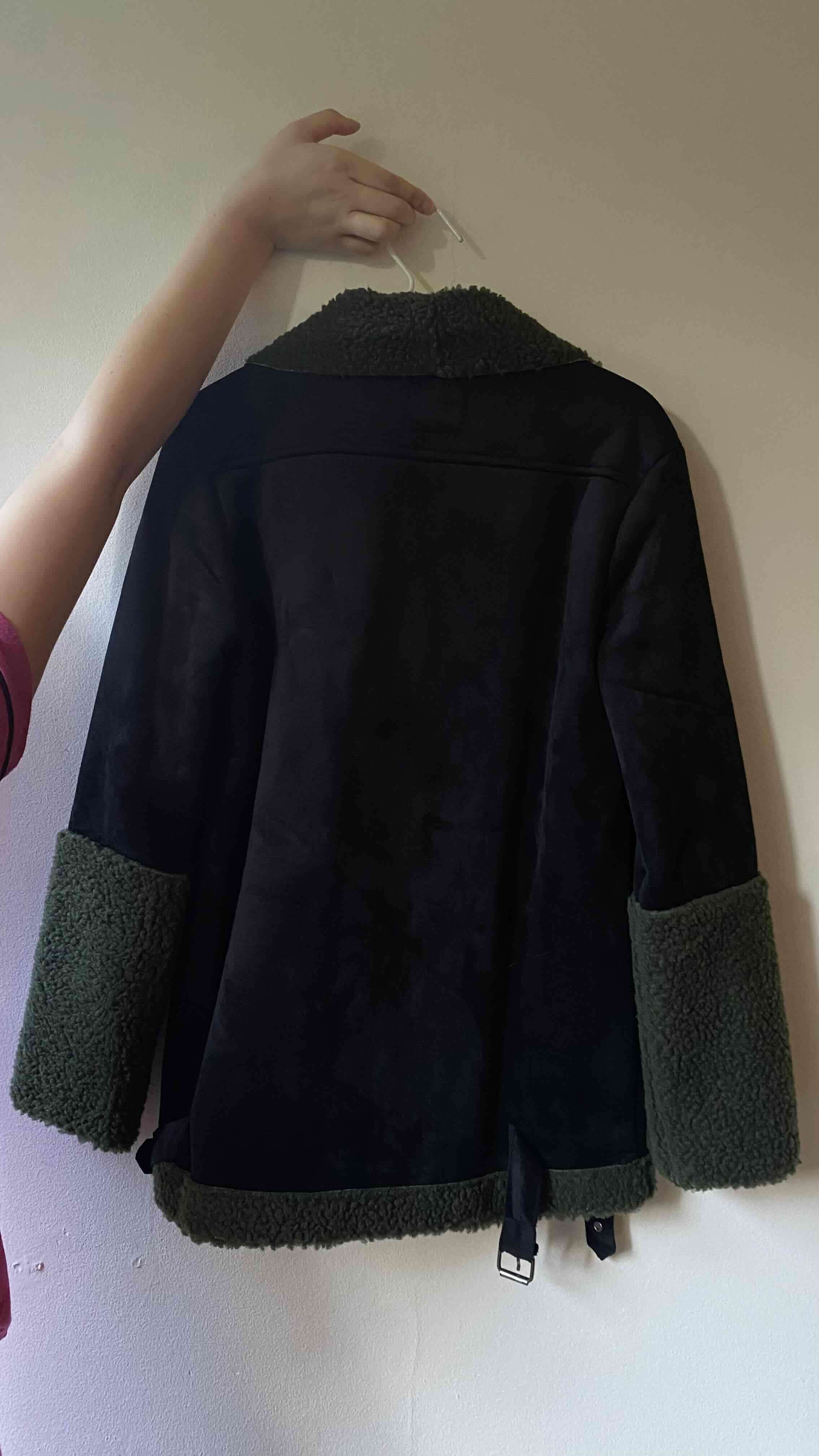 Chaqueta negra Sybilla con chiporro - miniatura 3