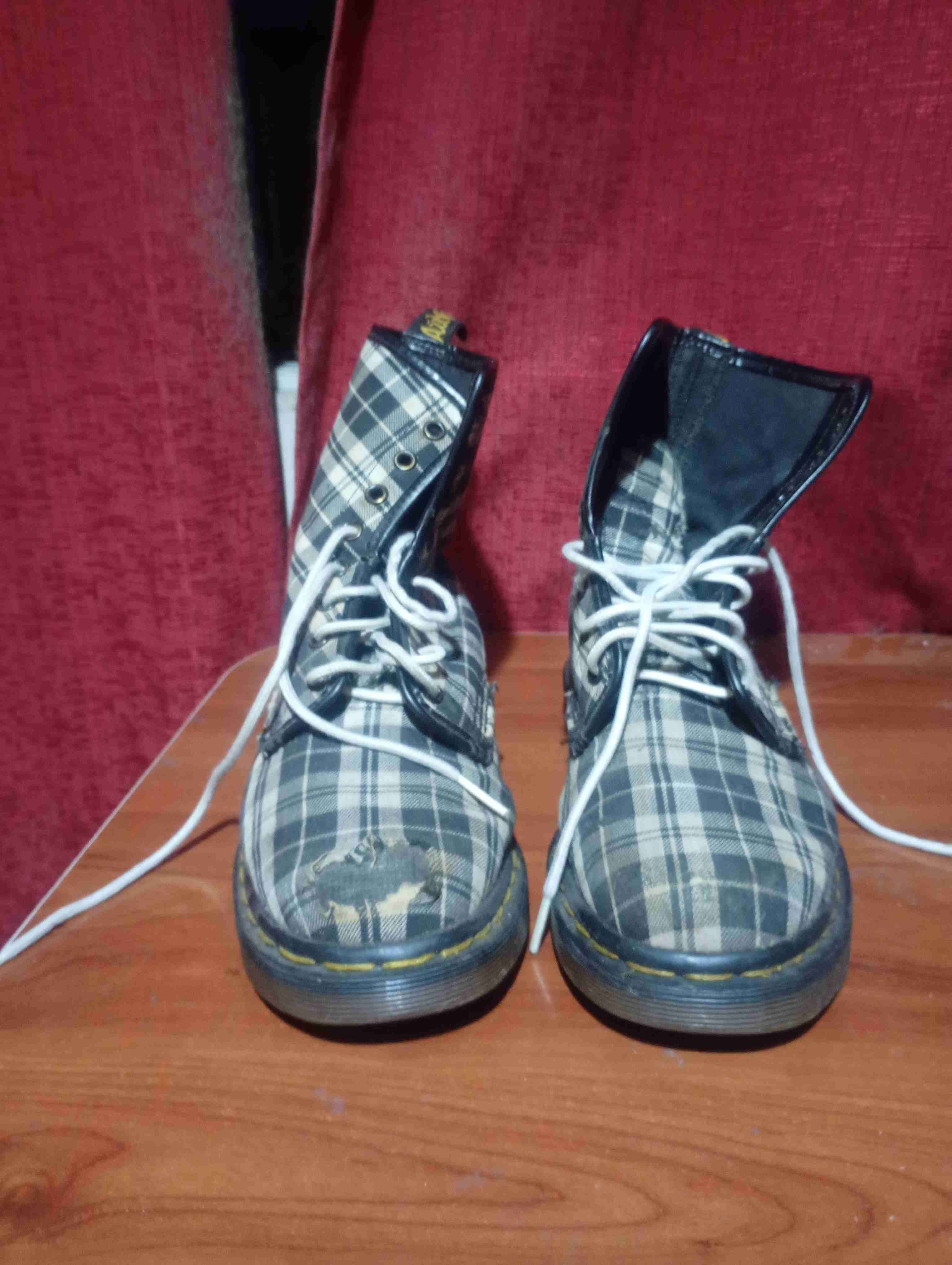 Botines y zapatos a cuadros usados - miniatura 2