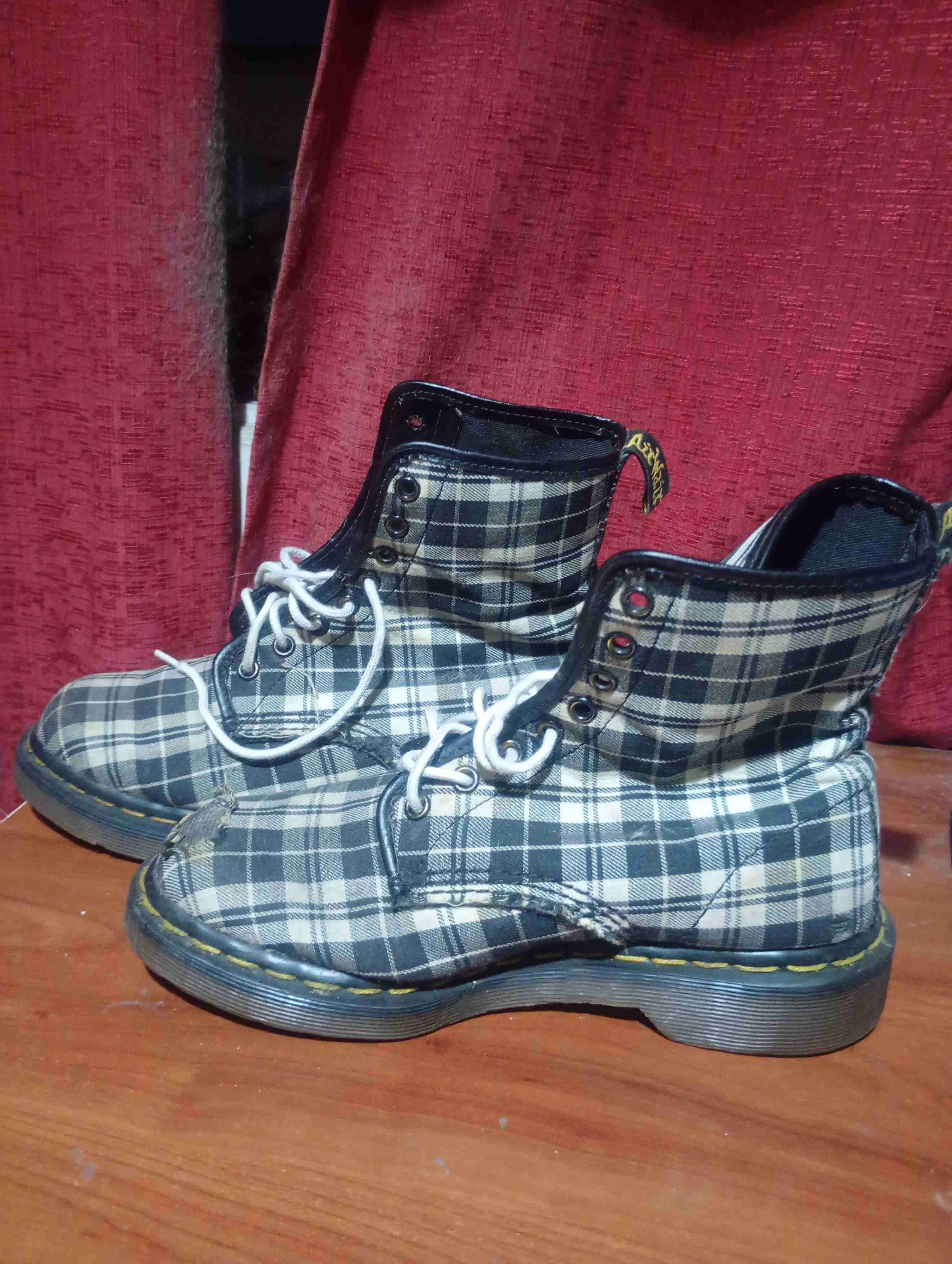 Botines y zapatos a cuadros usados - miniatura 3