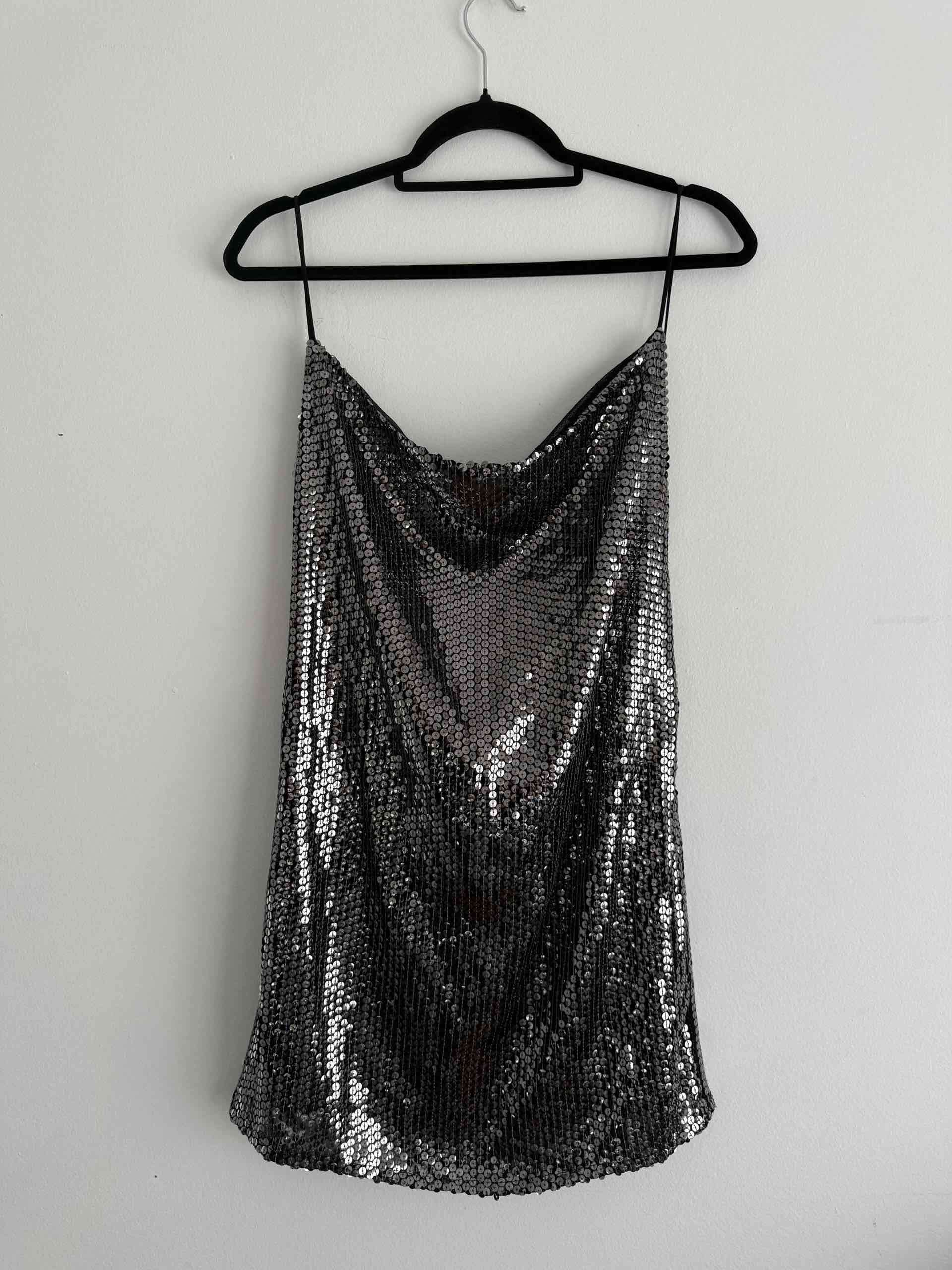 Vestido corto de lentejuelas negro - miniatura 1