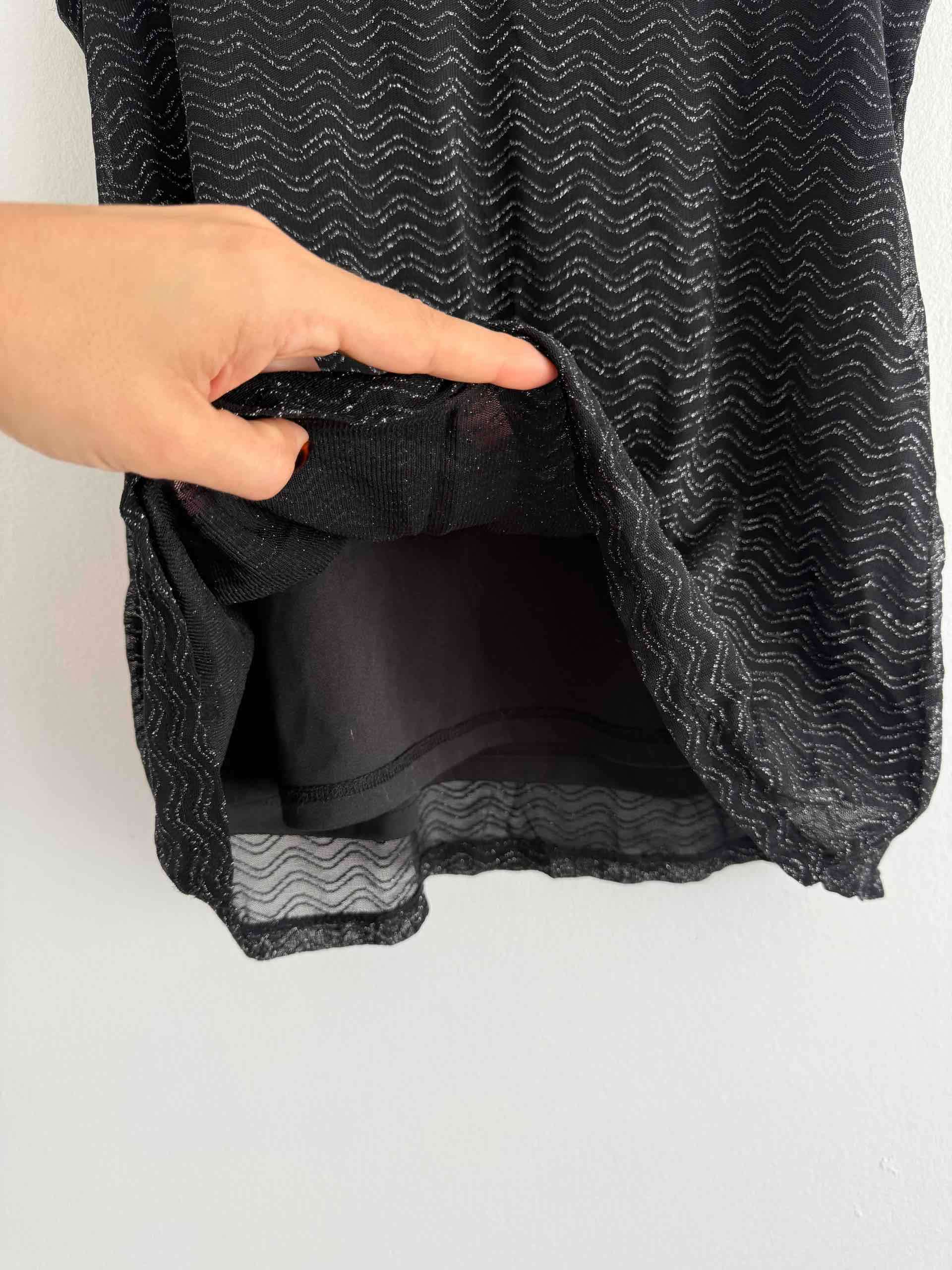 Polera negra de tirantes - miniatura 2