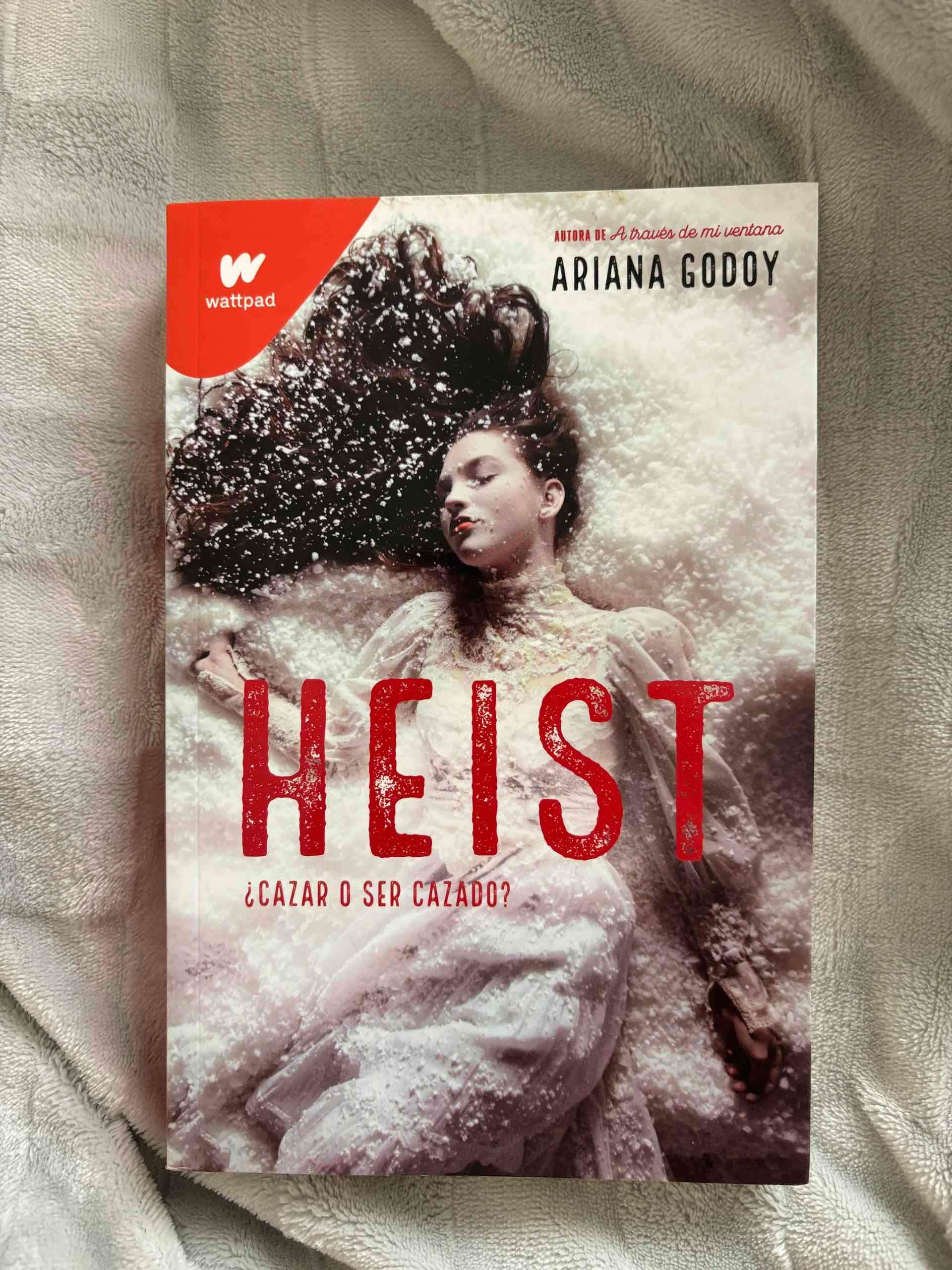Libro 'Heist' de Ariana Godoy ORIGINAL