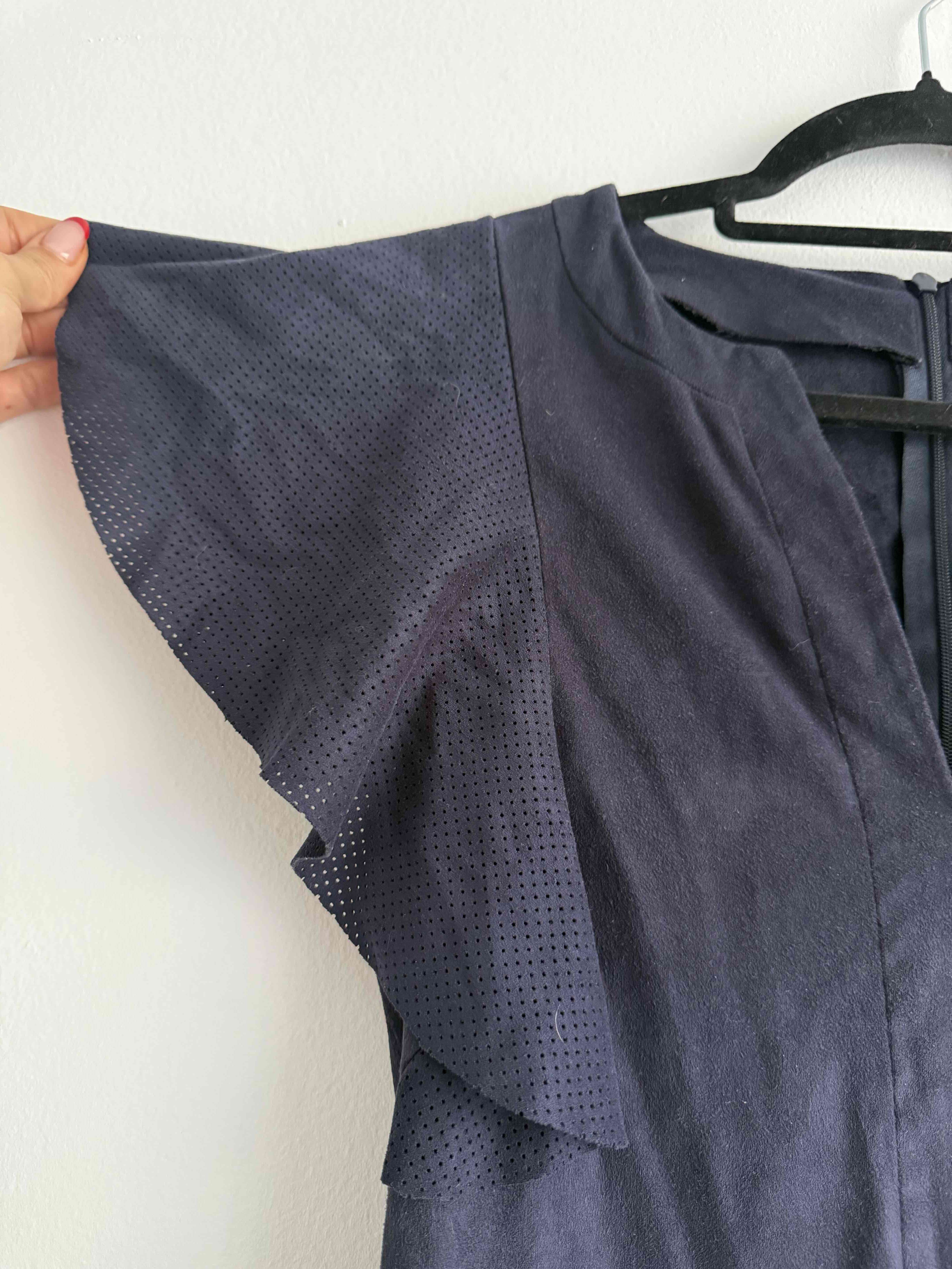 Vestido azul marino con volantes - miniatura 4