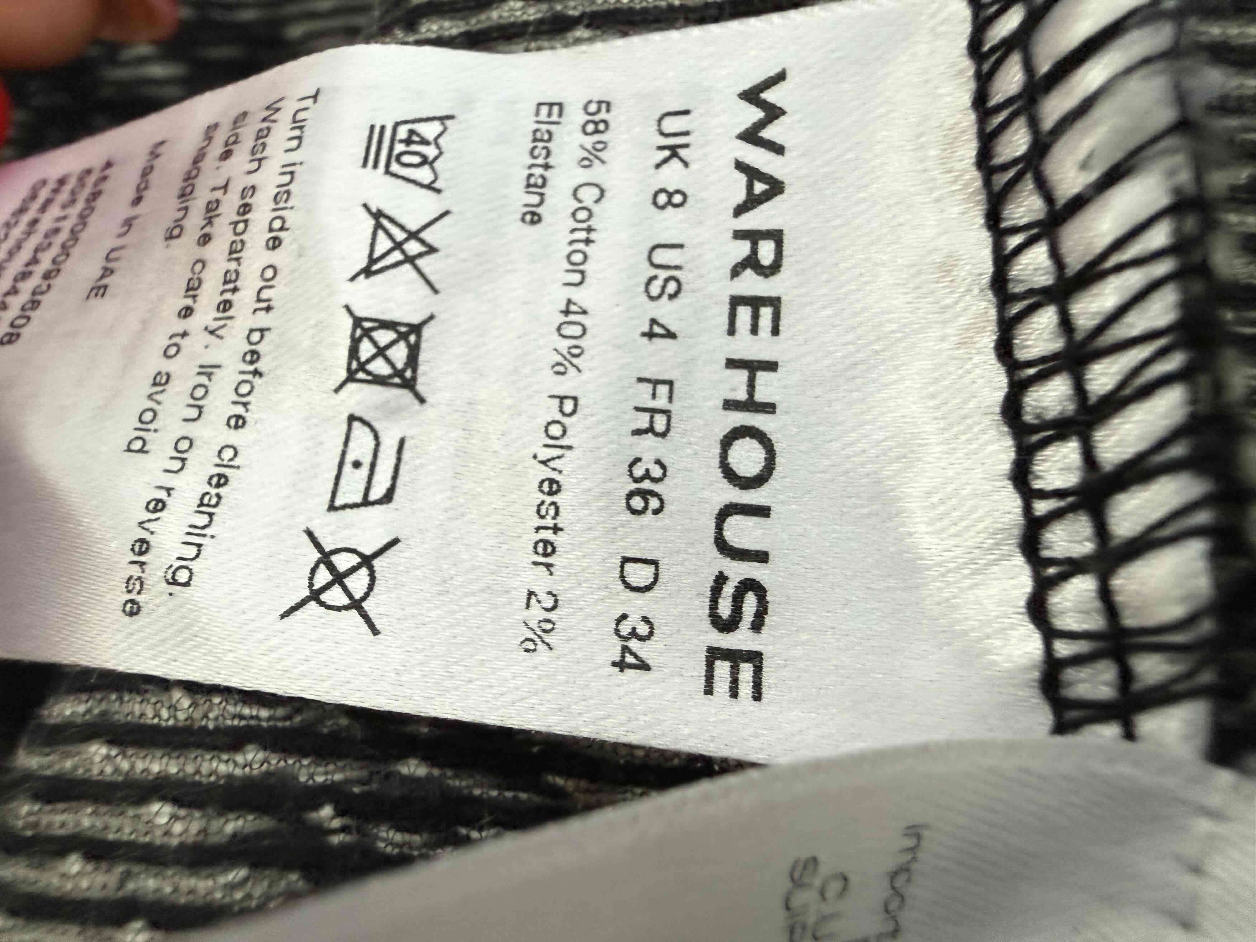 Blazer negro con flores blancas - miniatura 4