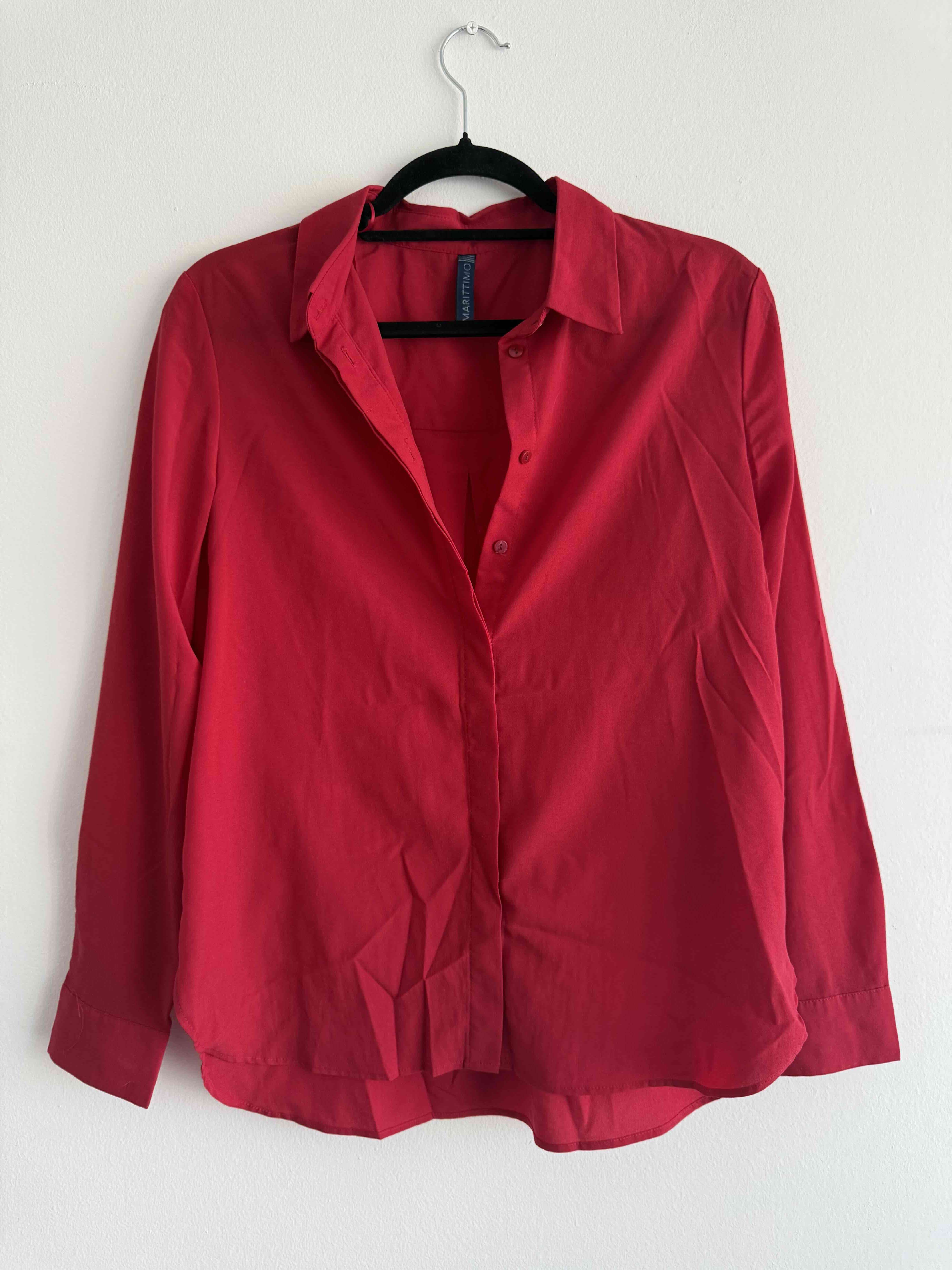 Camisa roja de mujer - miniatura 1