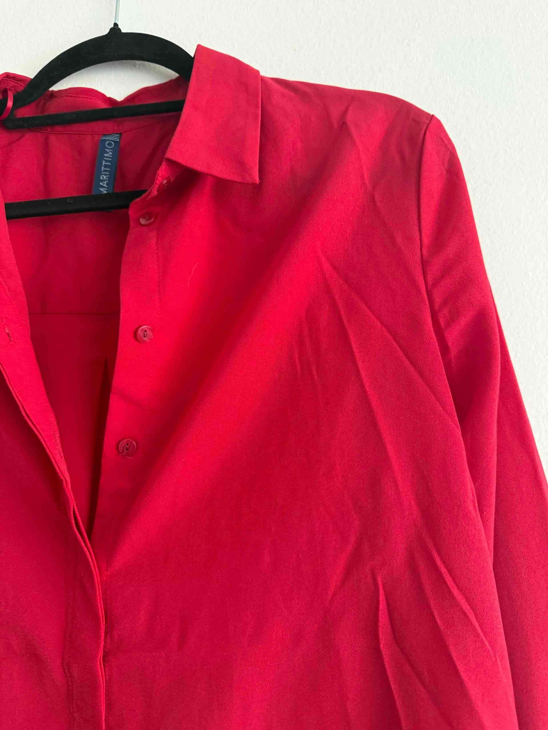 Camisa roja de mujer - miniatura 2