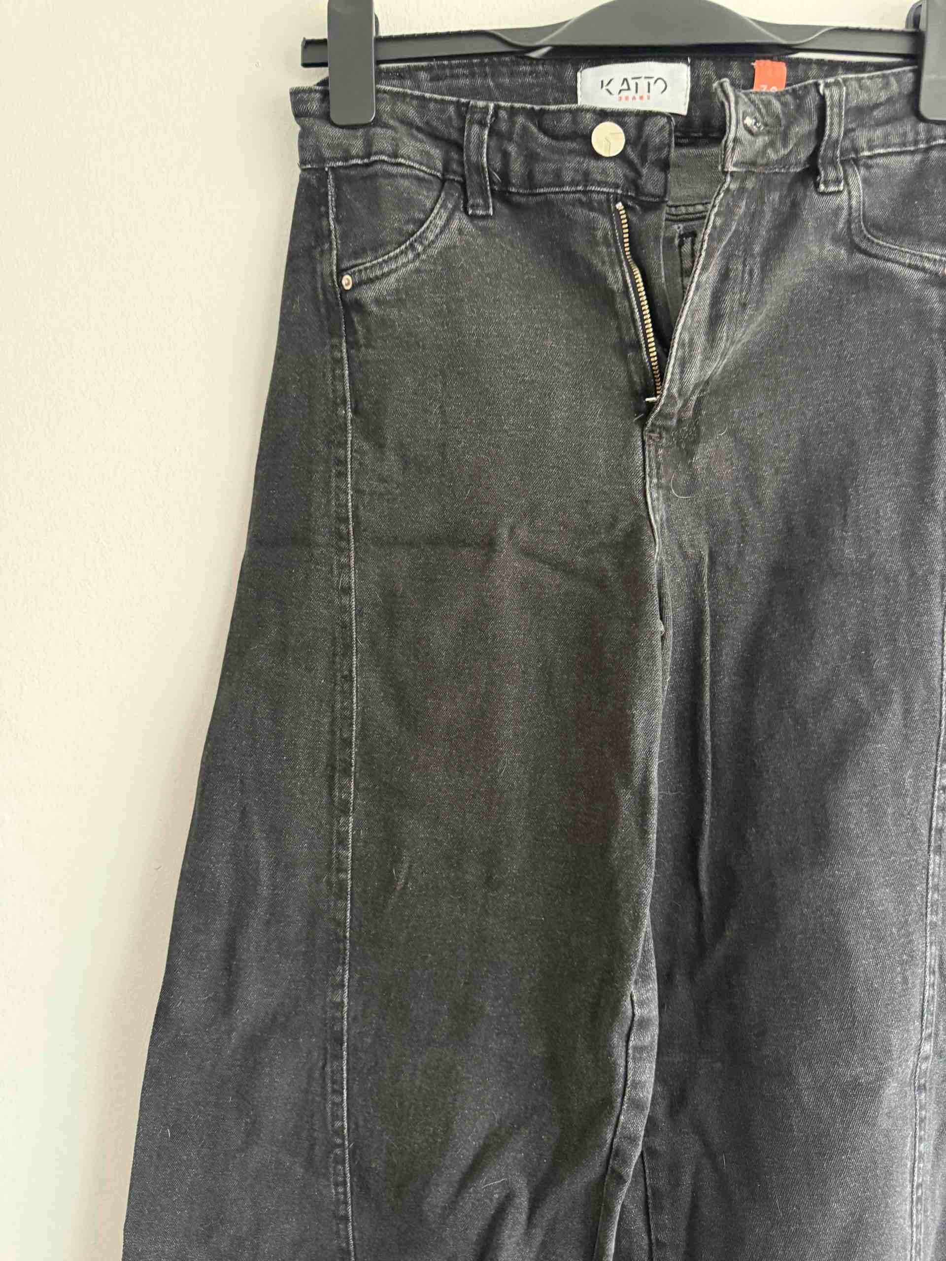 Jeans negros acampanados - miniatura 3