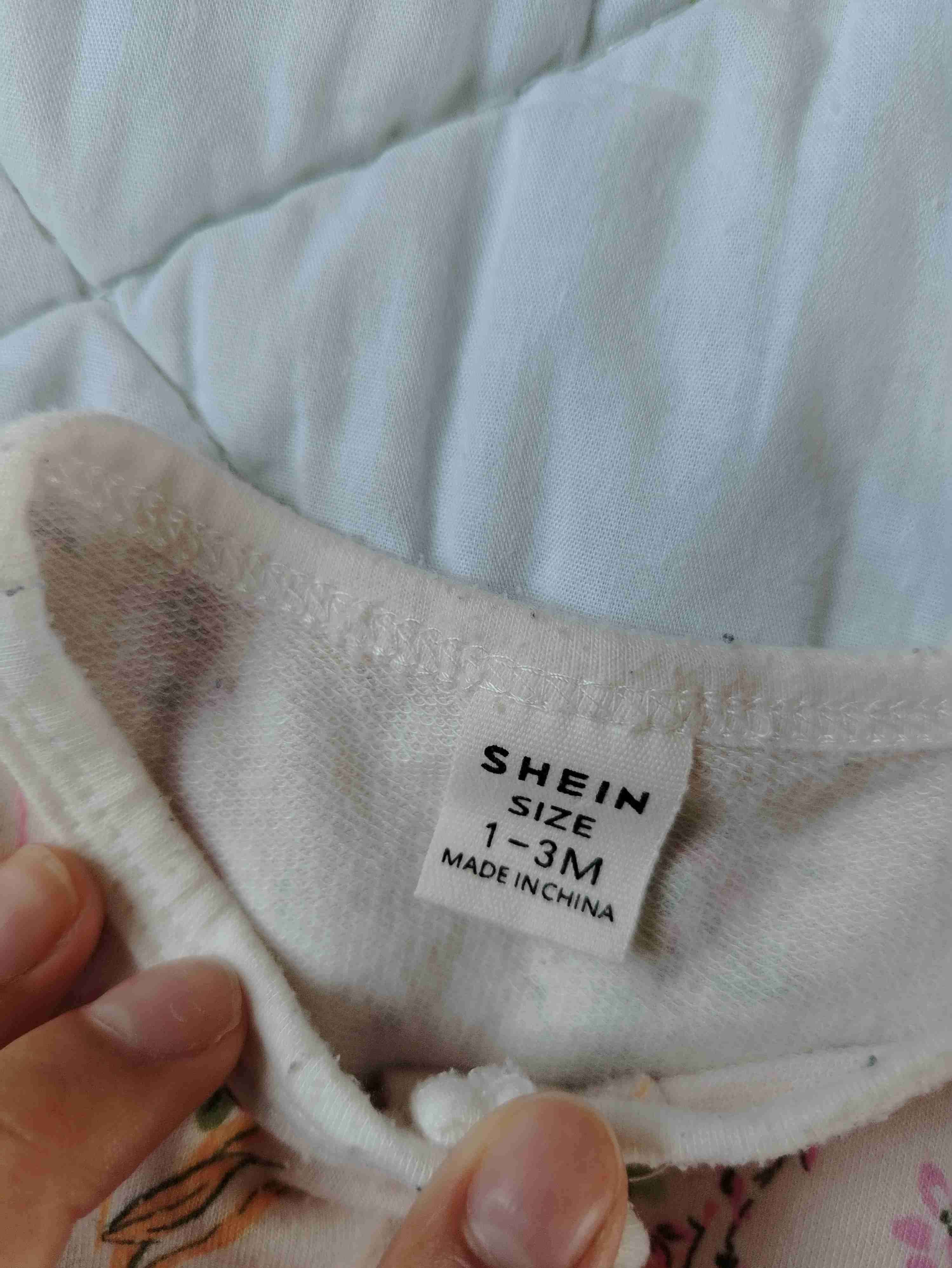 2 Enteritos bebé floral SHEIN - miniatura 3