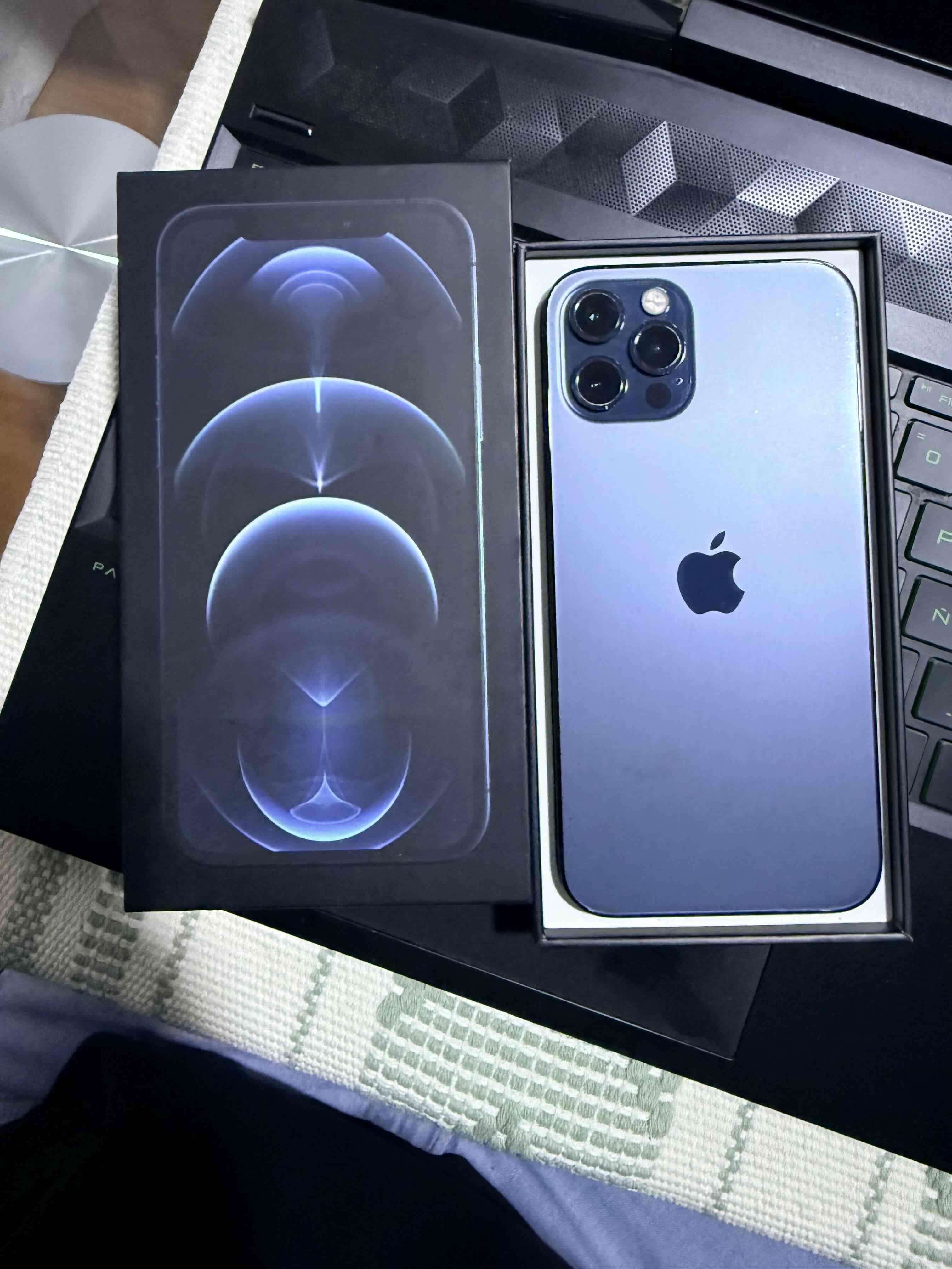 Iphone 12 pro con caja original
