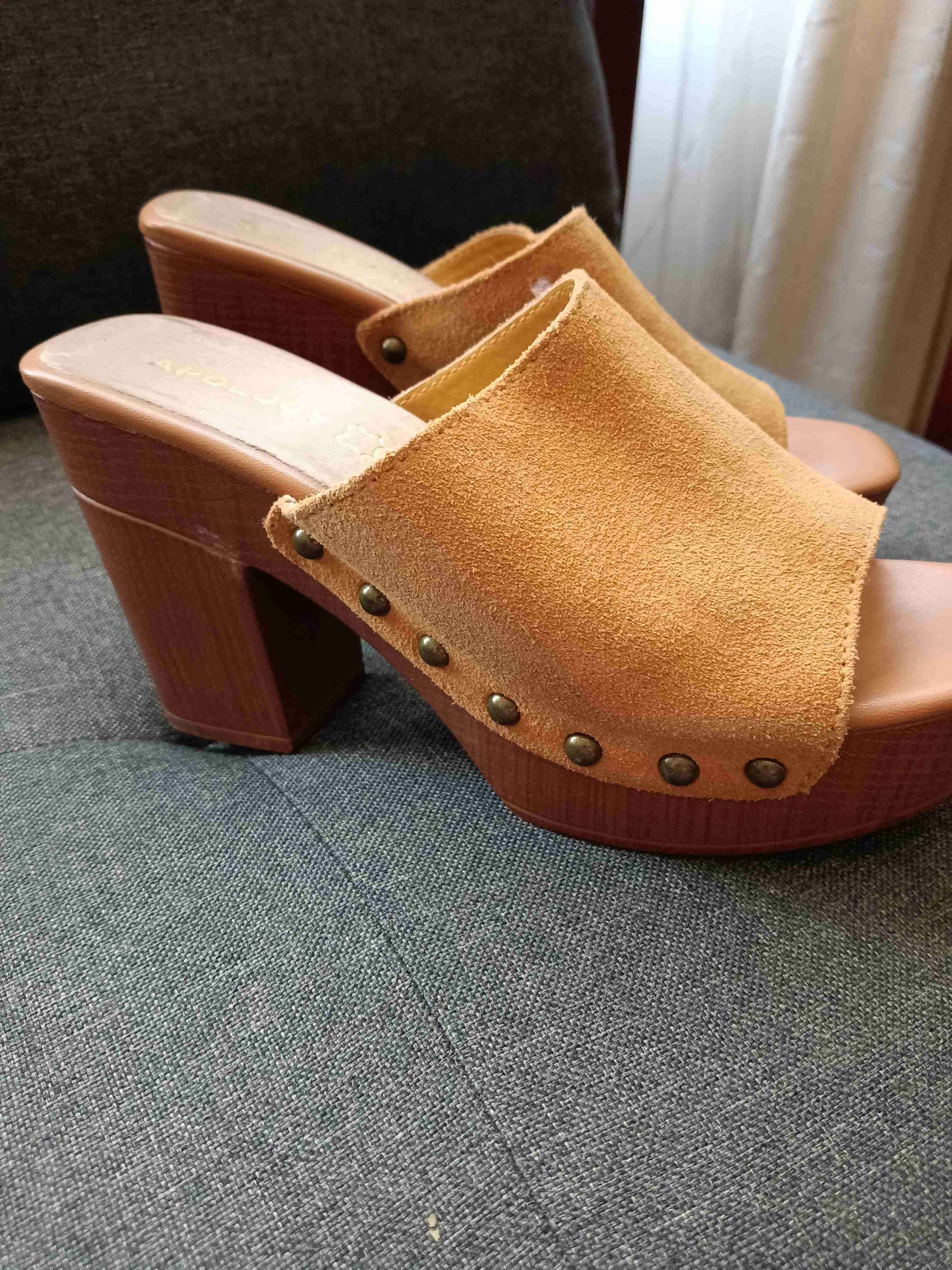 Zuecos de gamuza con taco alto - miniatura 1