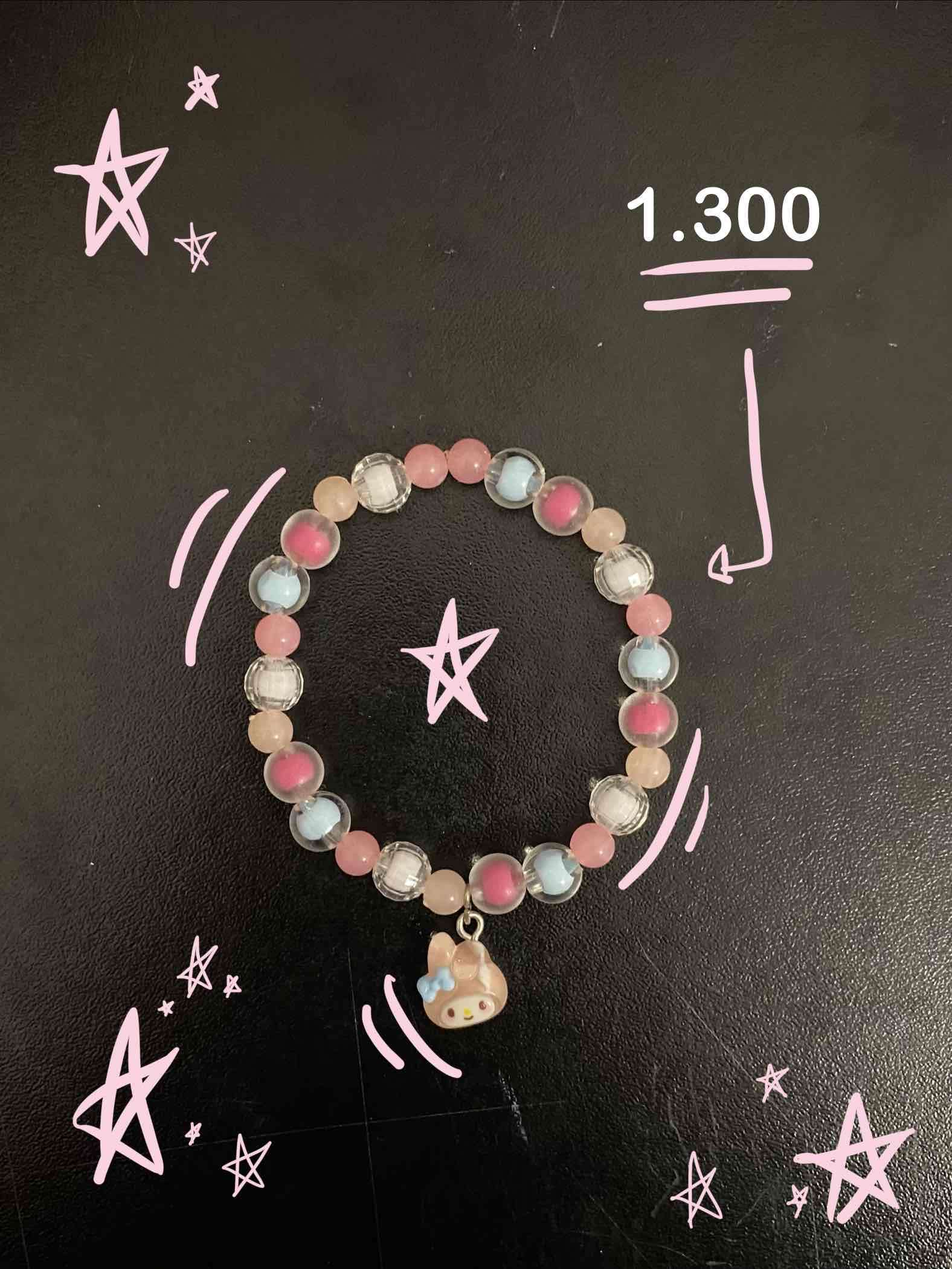 Pulsera con cuentas de colores