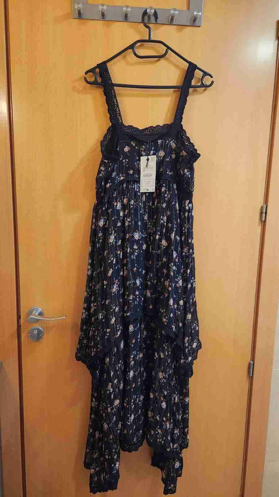 Vestido largo floral negro Zara - miniatura 5