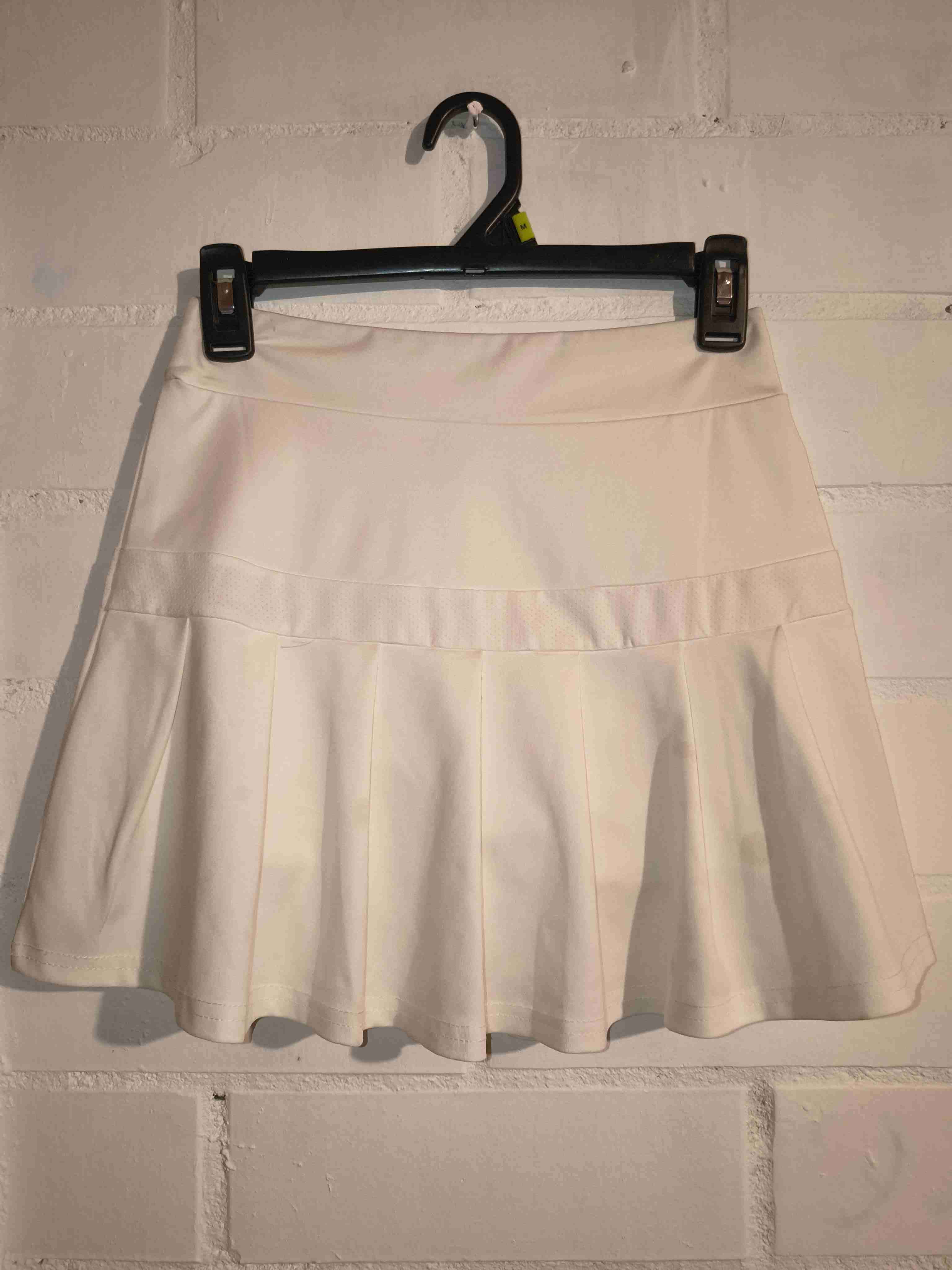 Falda short blanca plisada - miniatura 1