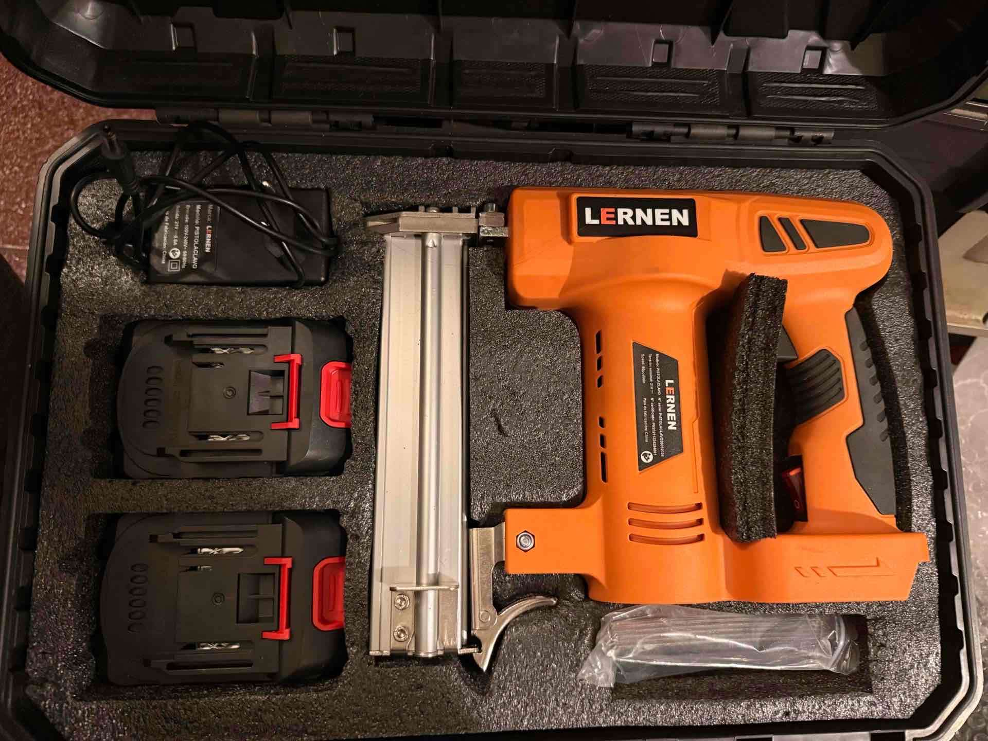 Grapadora eléctrica LERNEN con accesorios - miniatura 1