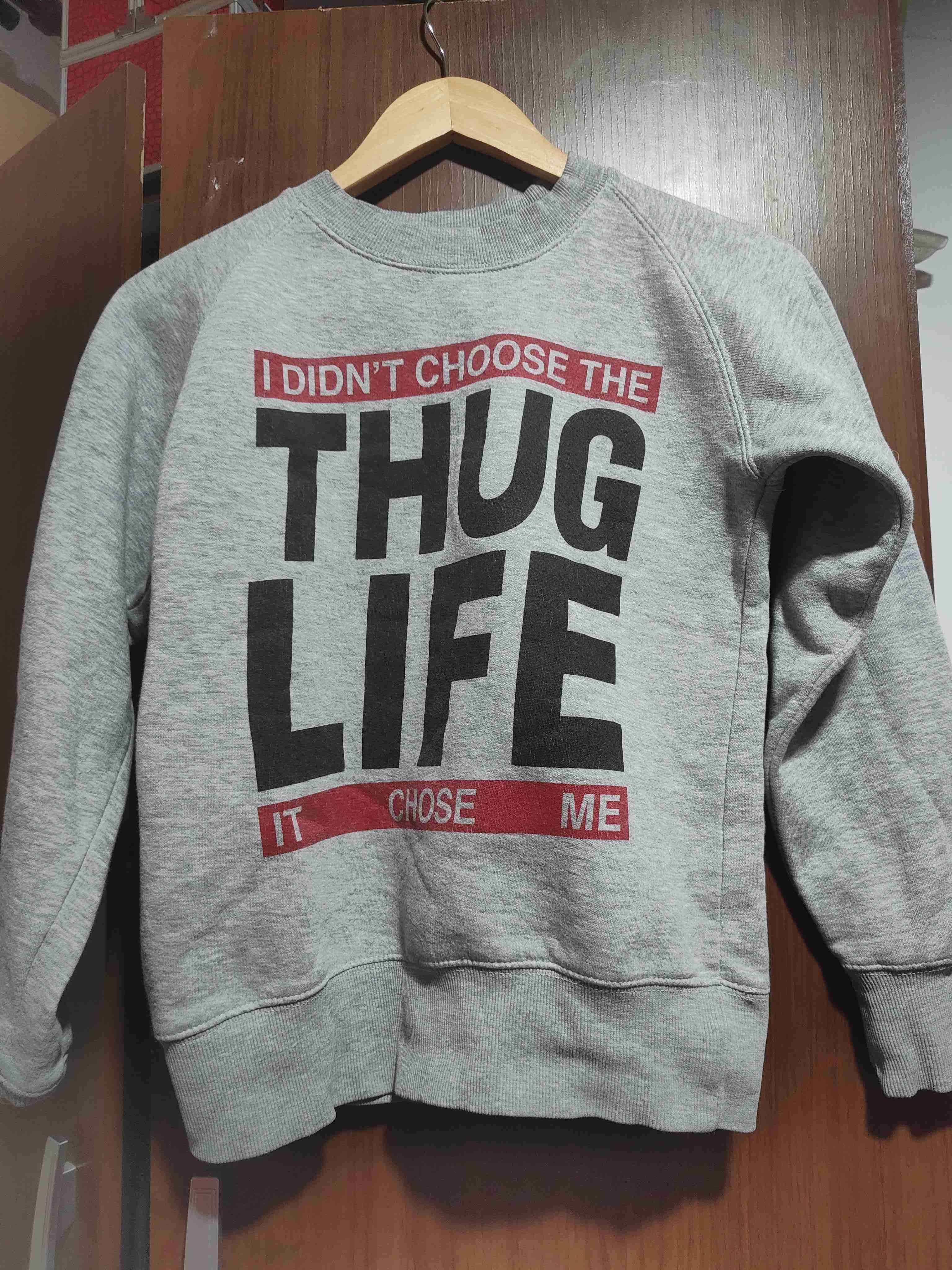 Polerón gris con texto - miniatura 1