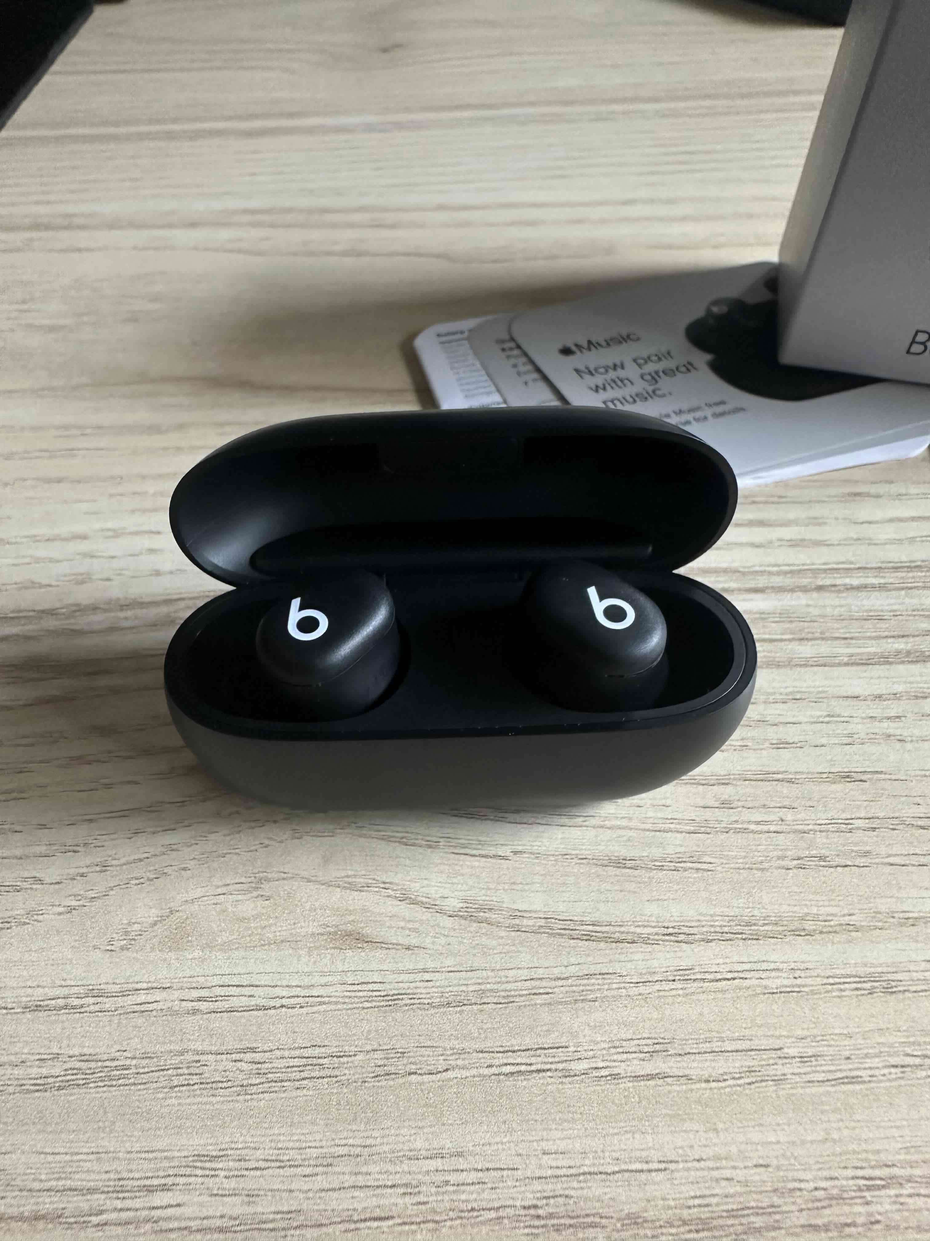 Auriculares Beats Solo Buds negros - miniatura 2