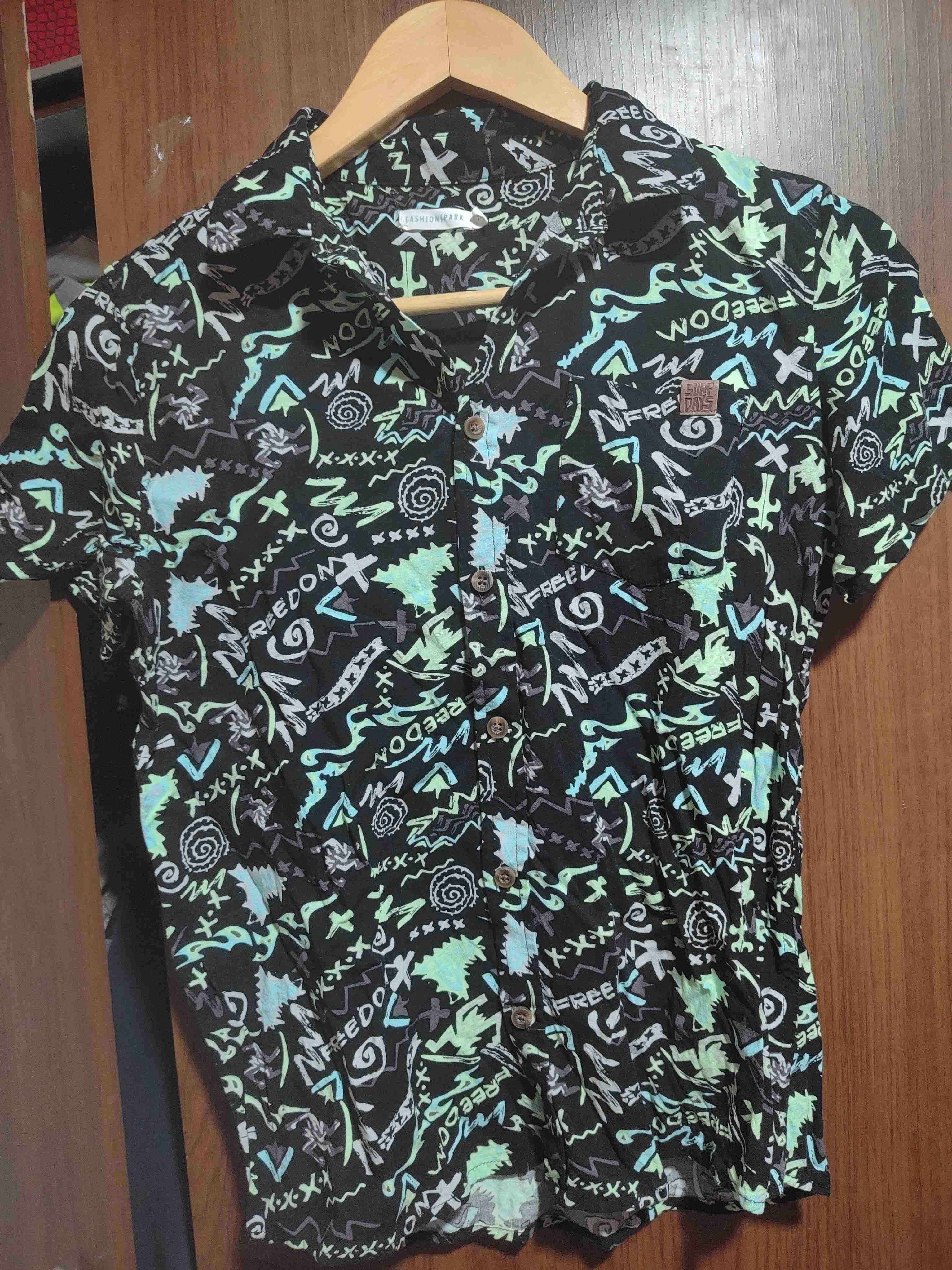 Camisa estampada negra - miniatura 1