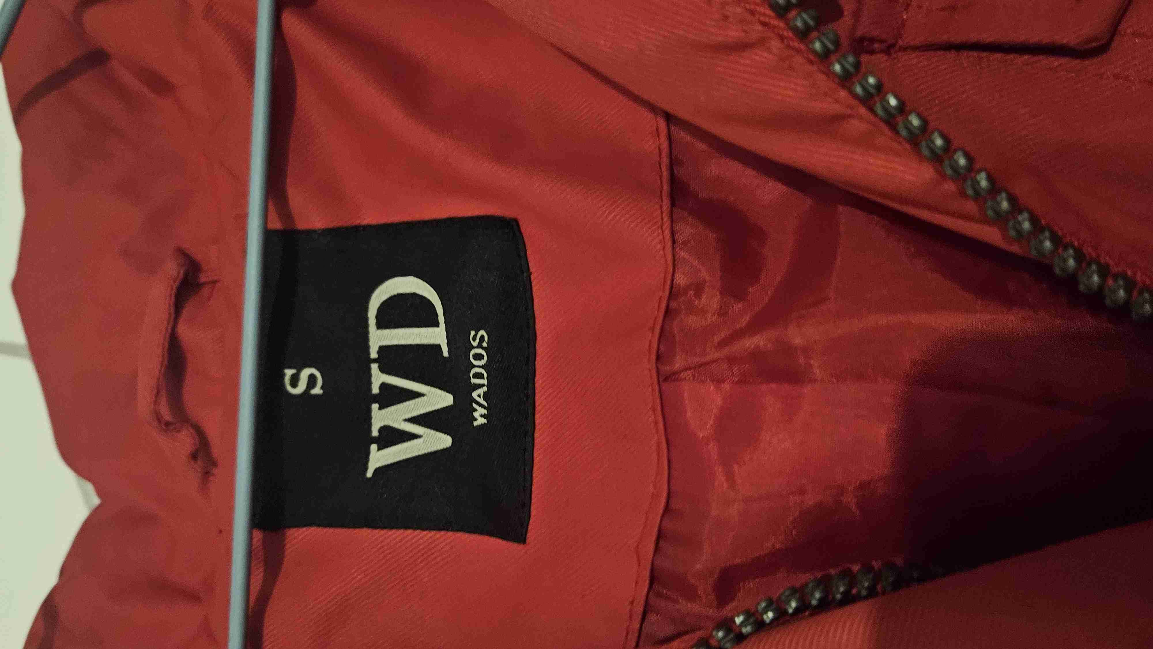 Parka roja con capucha - miniatura 2