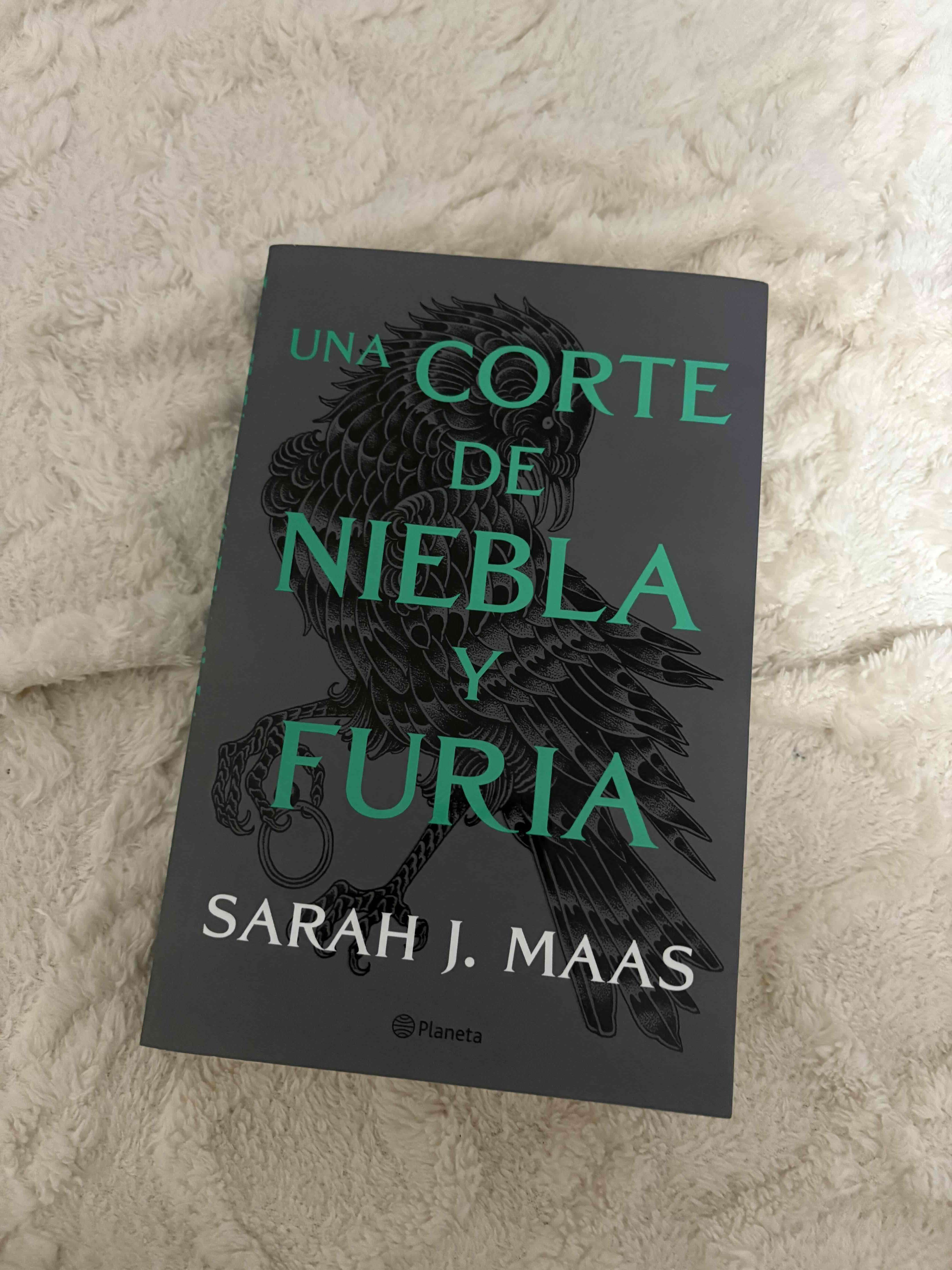 Libro 'Una corte de niebla y furia'