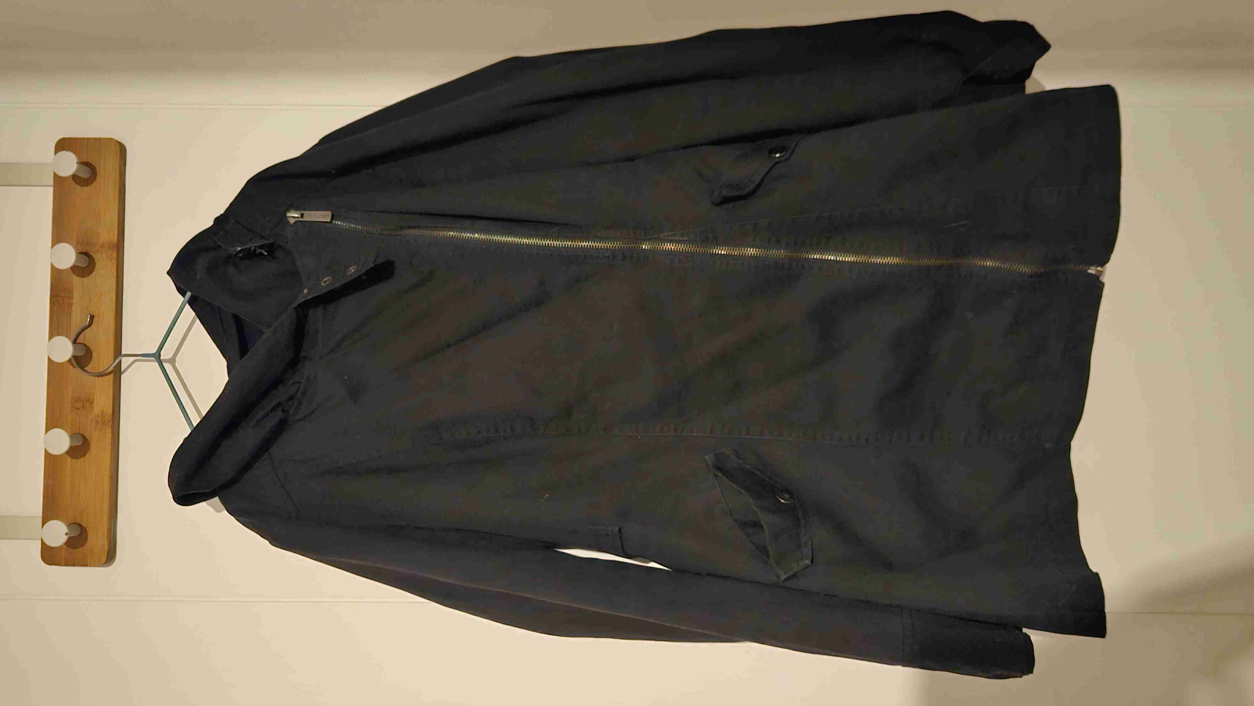 Abrigo negro con capucha - miniatura 5