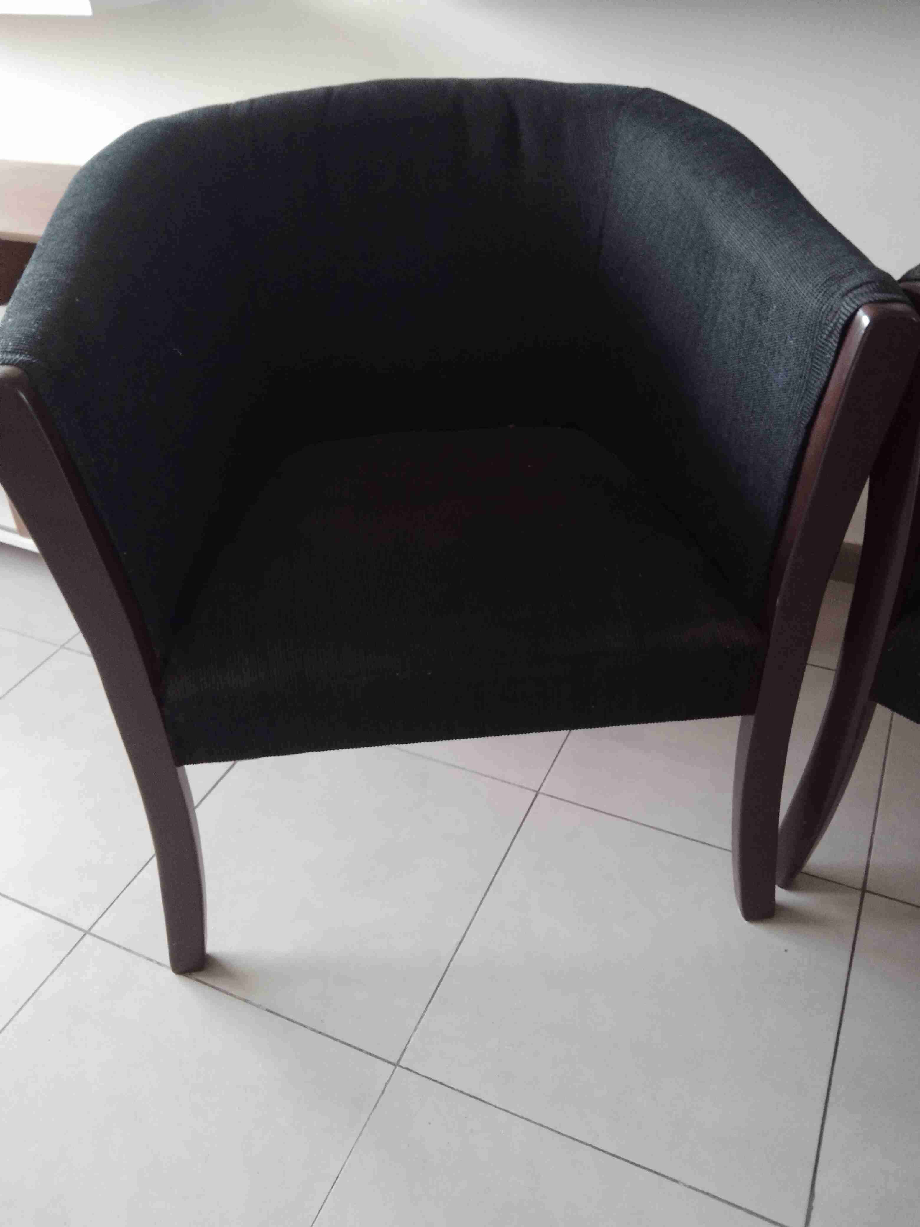 Par de sillones negros de madera - miniatura 2