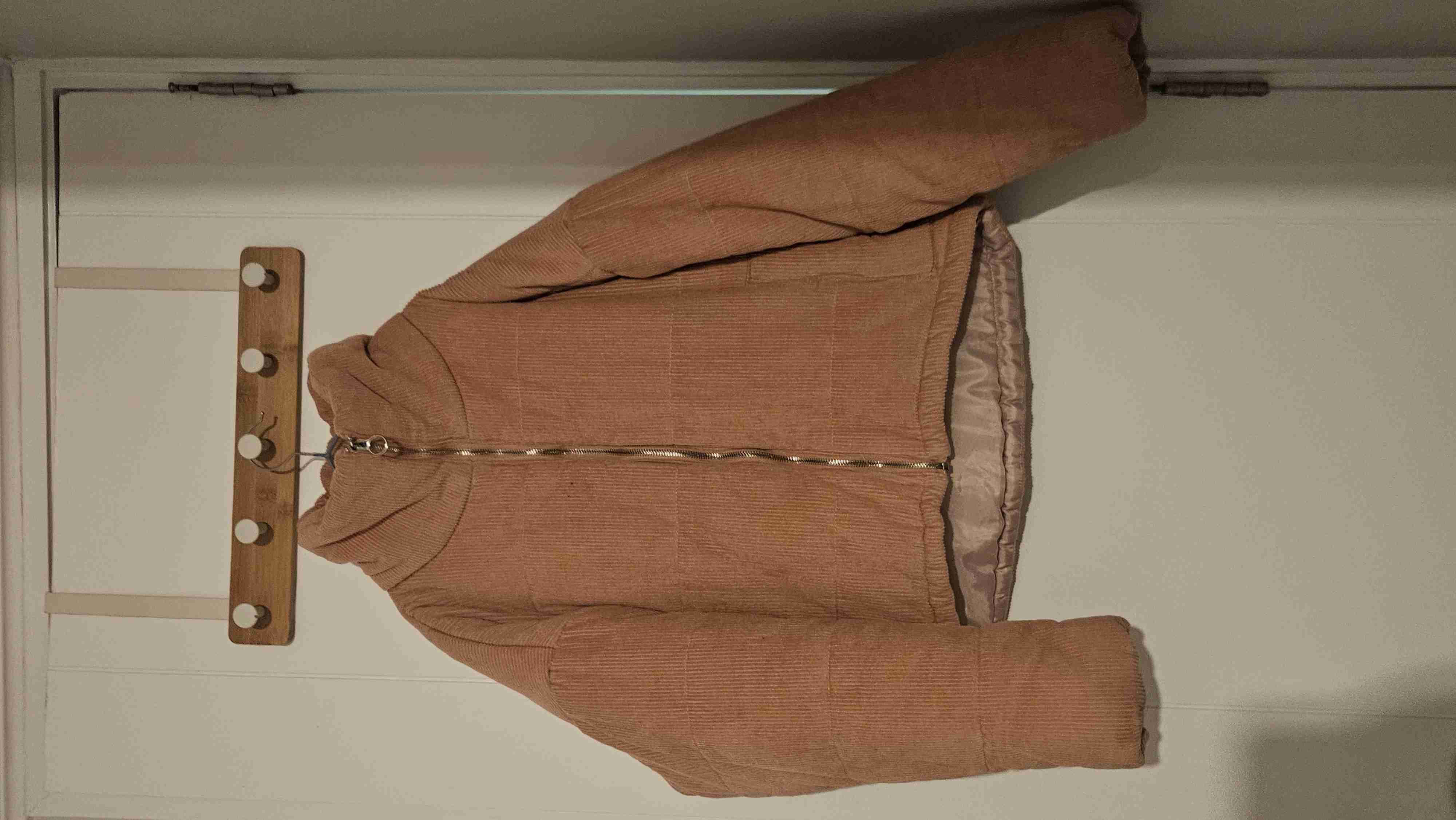 Chaqueta acolchada color beige - miniatura 1