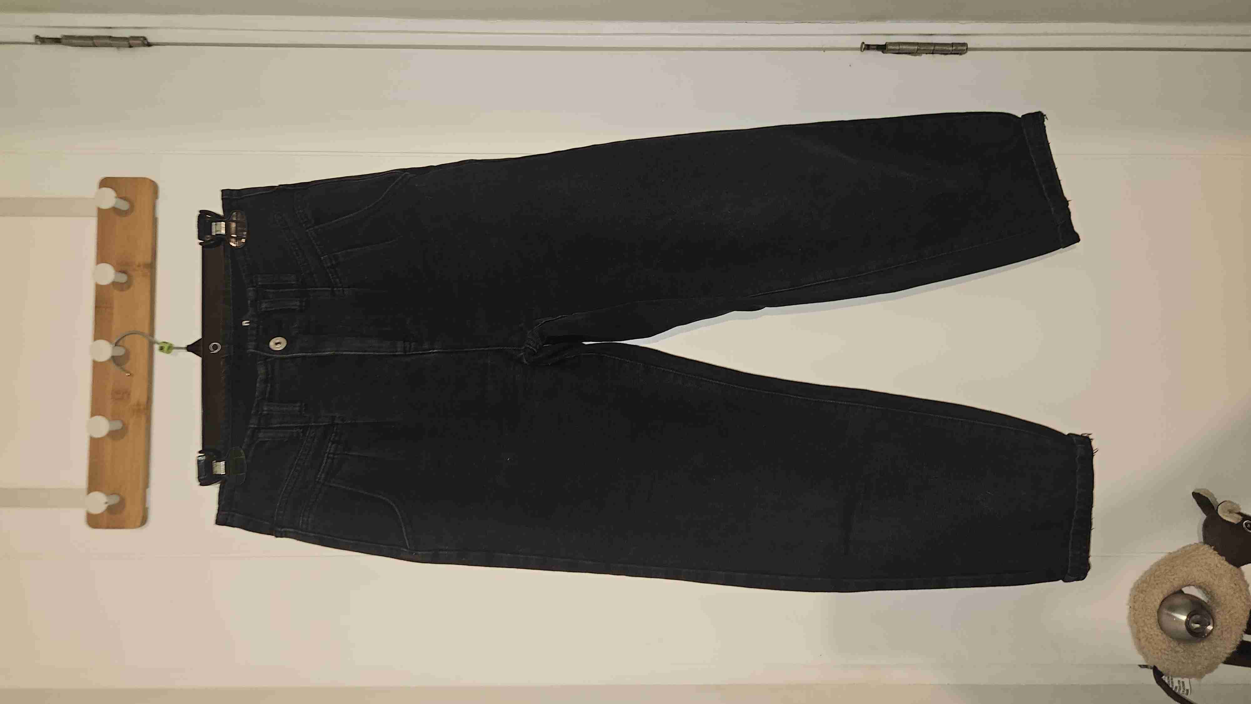 Jeans negro de tiro alto - miniatura 1