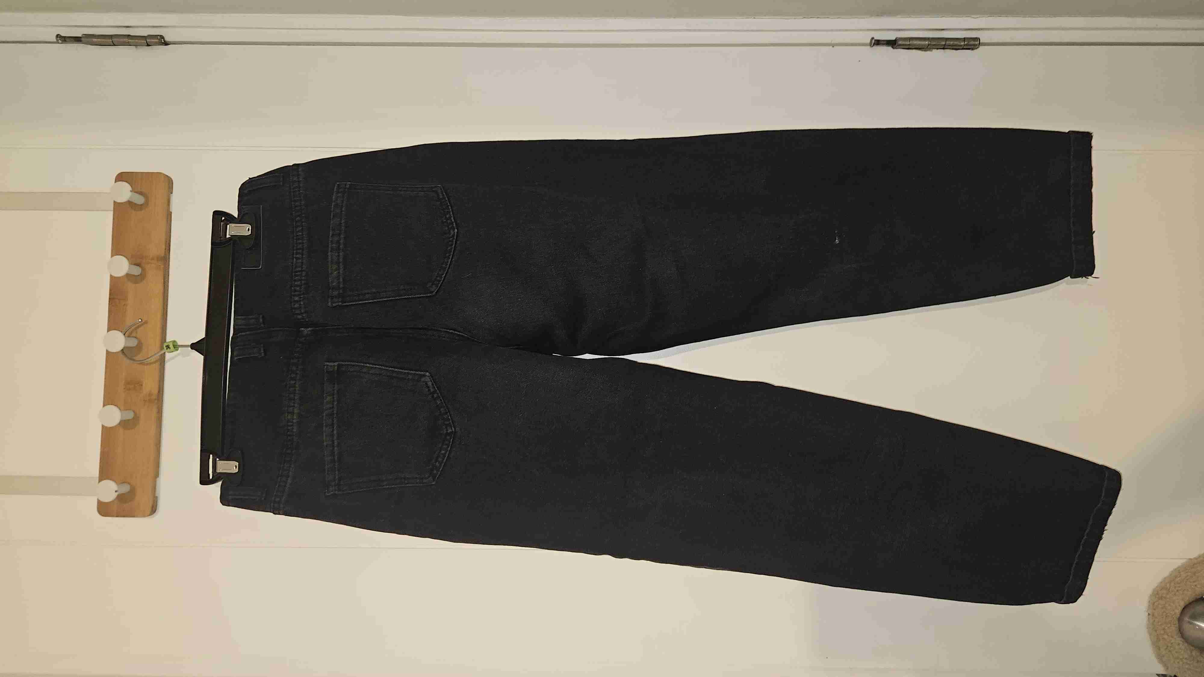 Jeans negro de tiro alto - miniatura 2