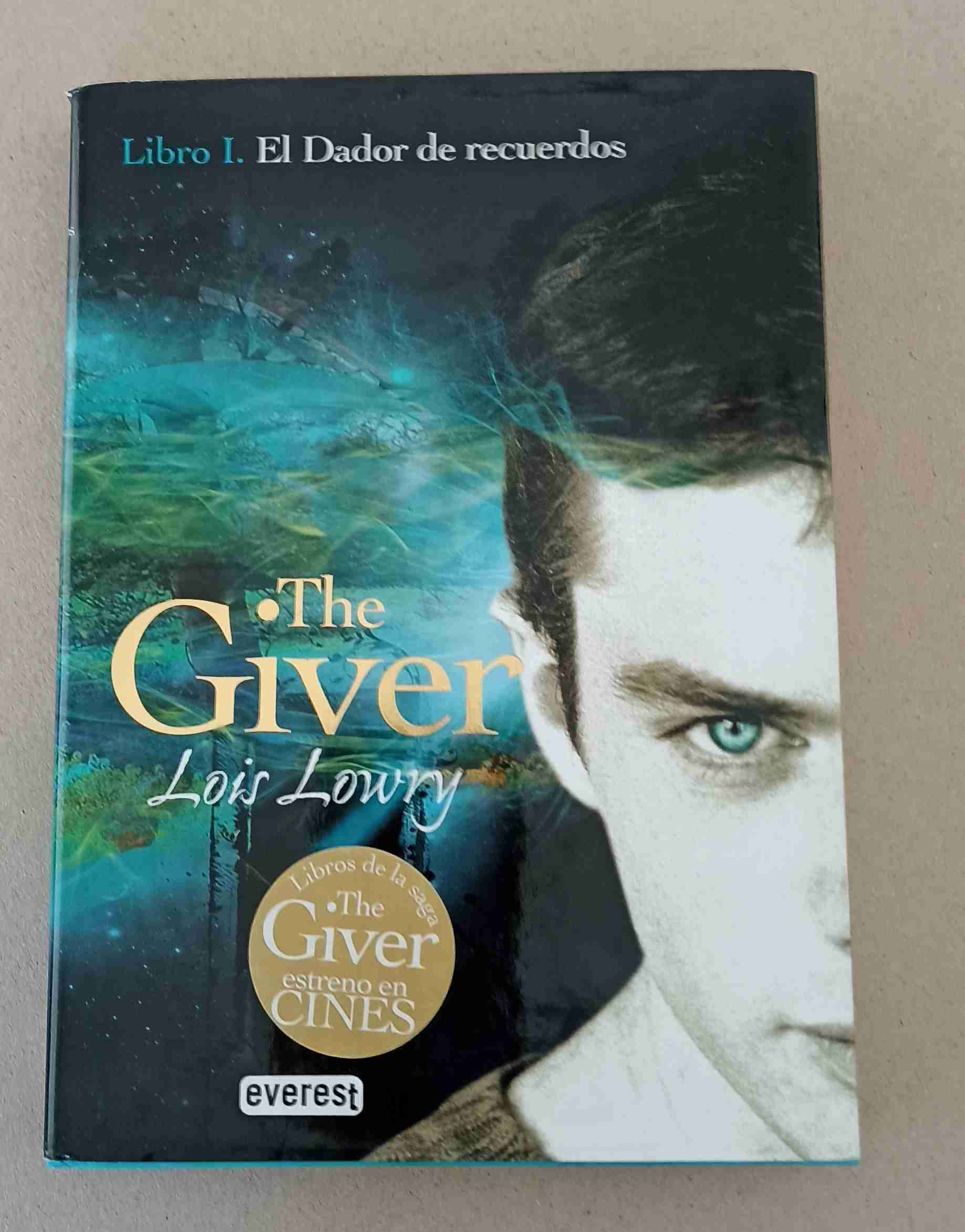 Libro el dador de recuerdos Edición Everest