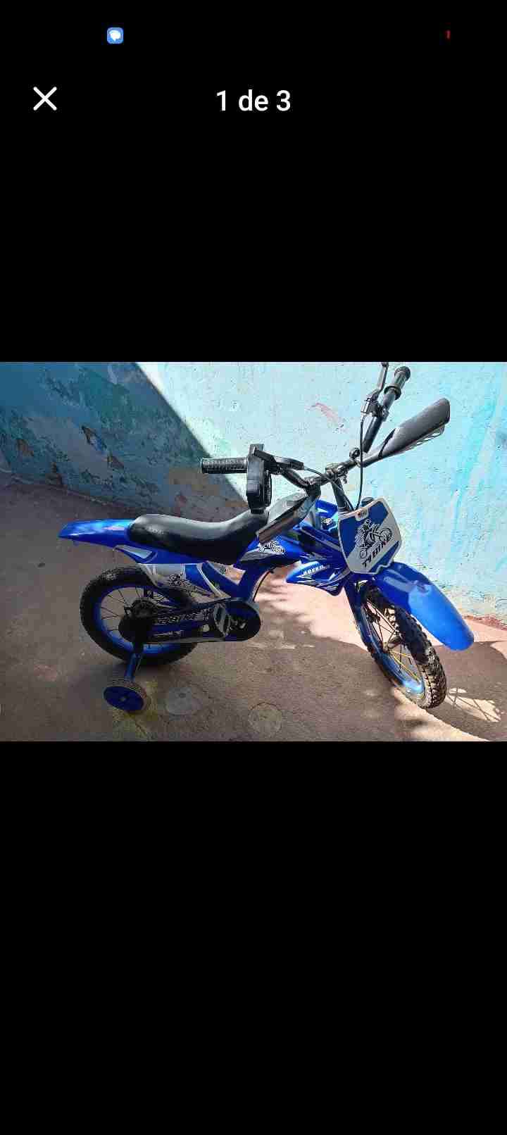 Bicicleta infantil azul con rueditas - miniatura 2