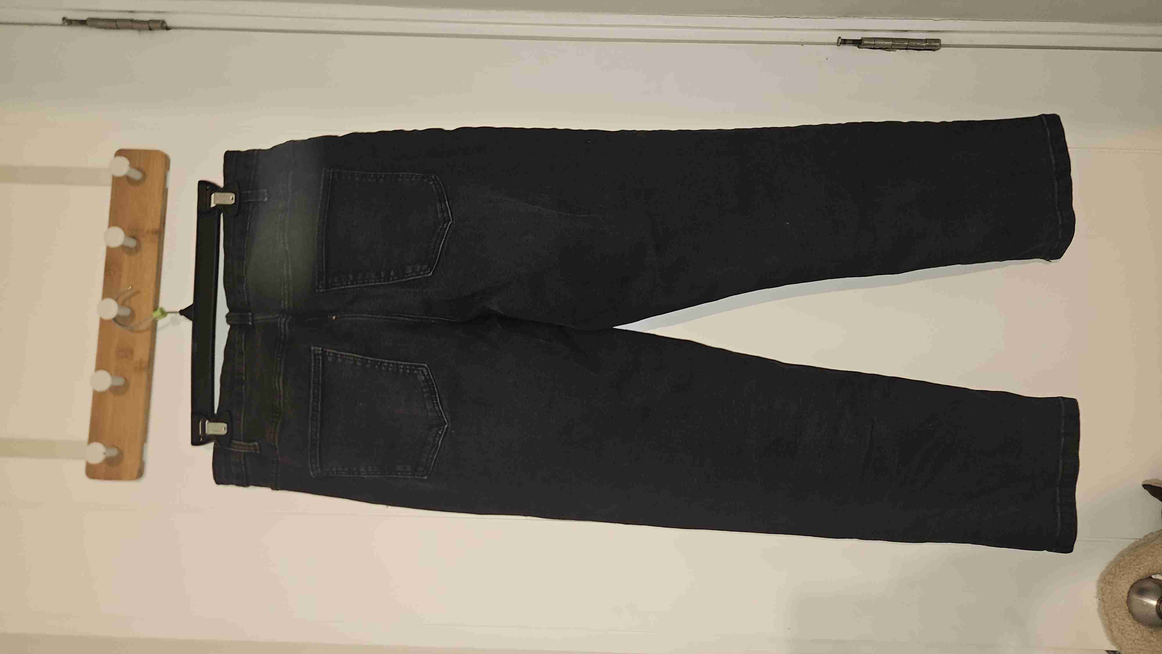 Jeans negros para mujer - miniatura 3