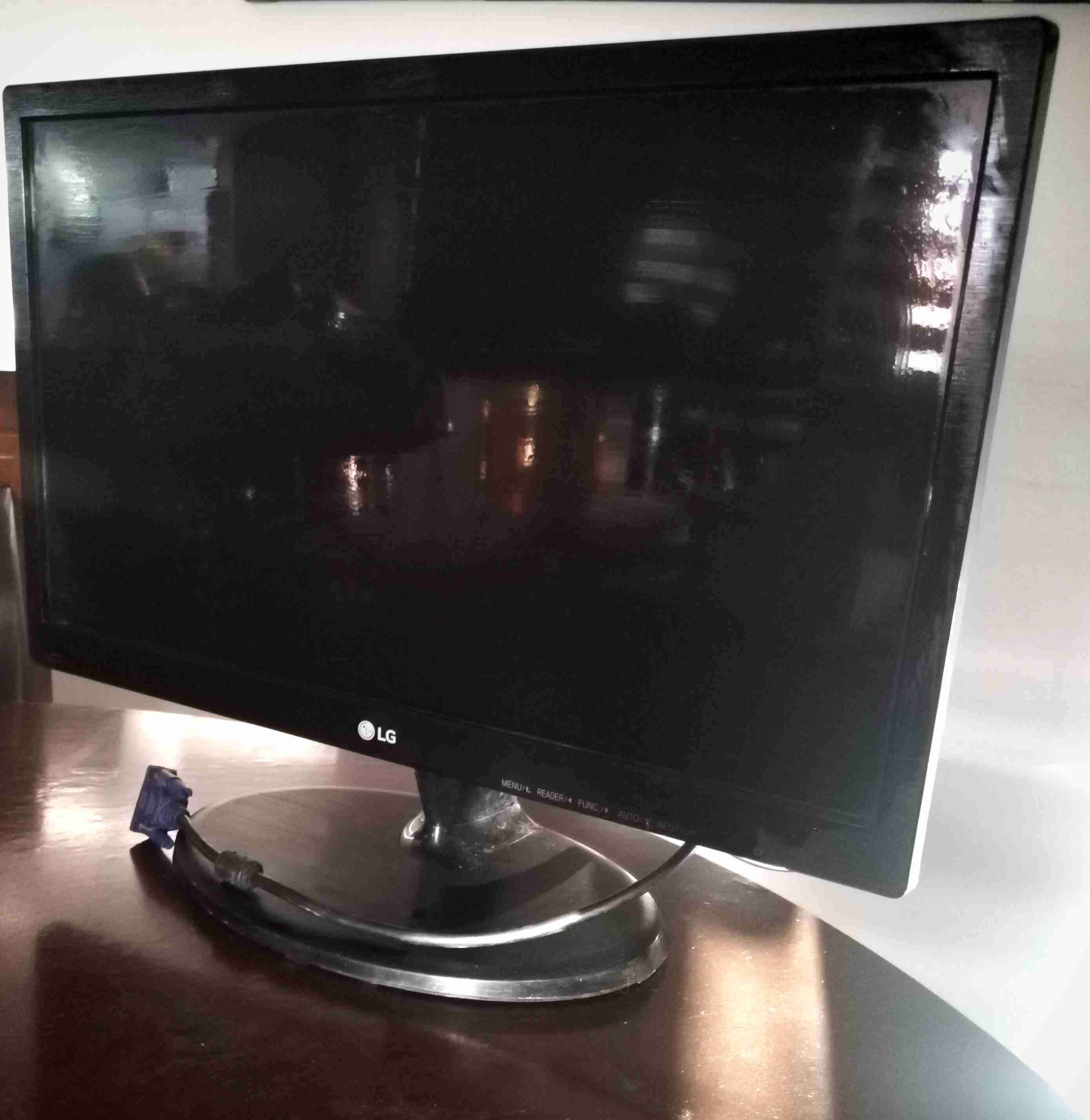 Monitor LG de 22 pulgadas