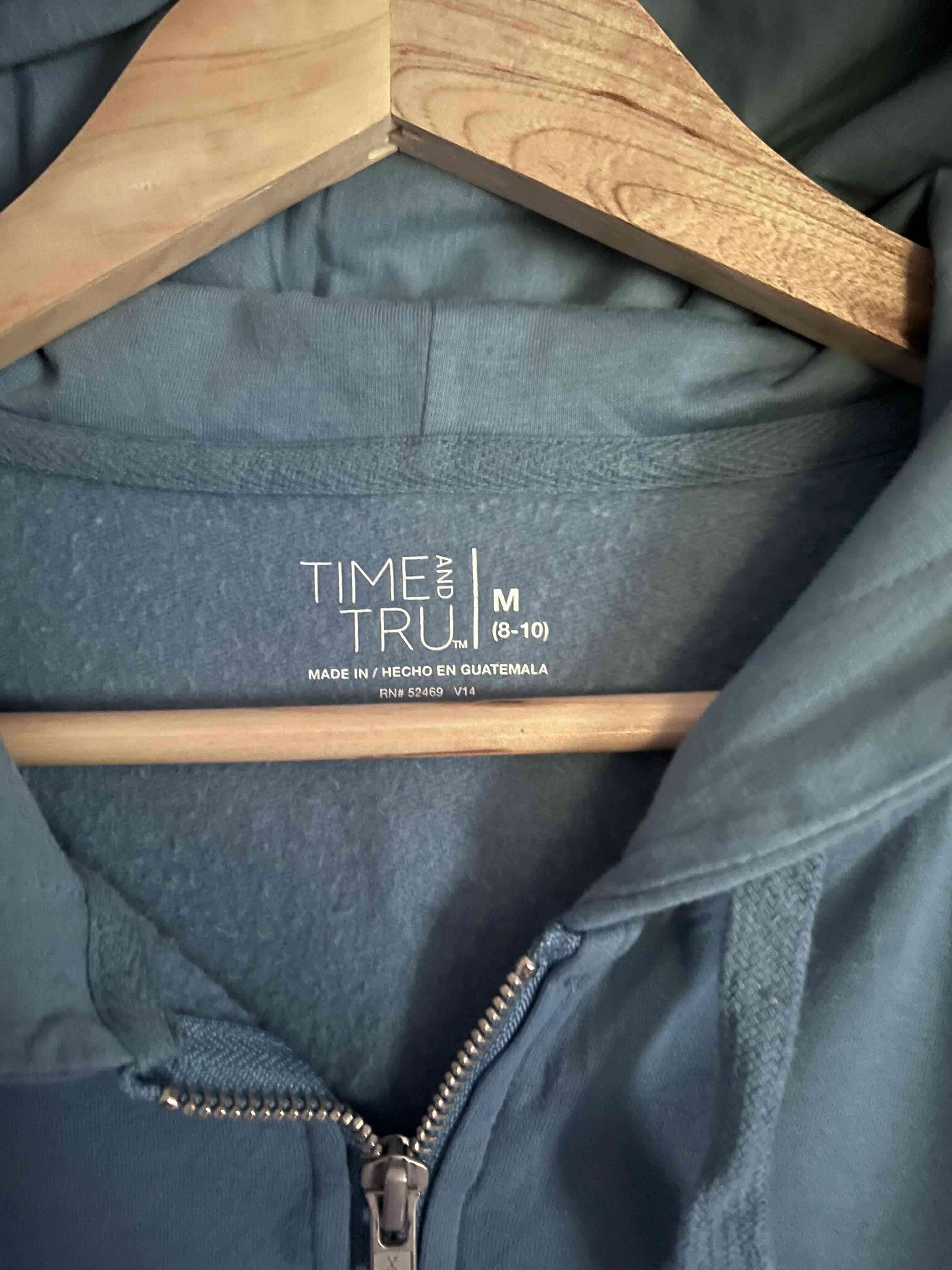 Polerón con capucha azul - miniatura 2