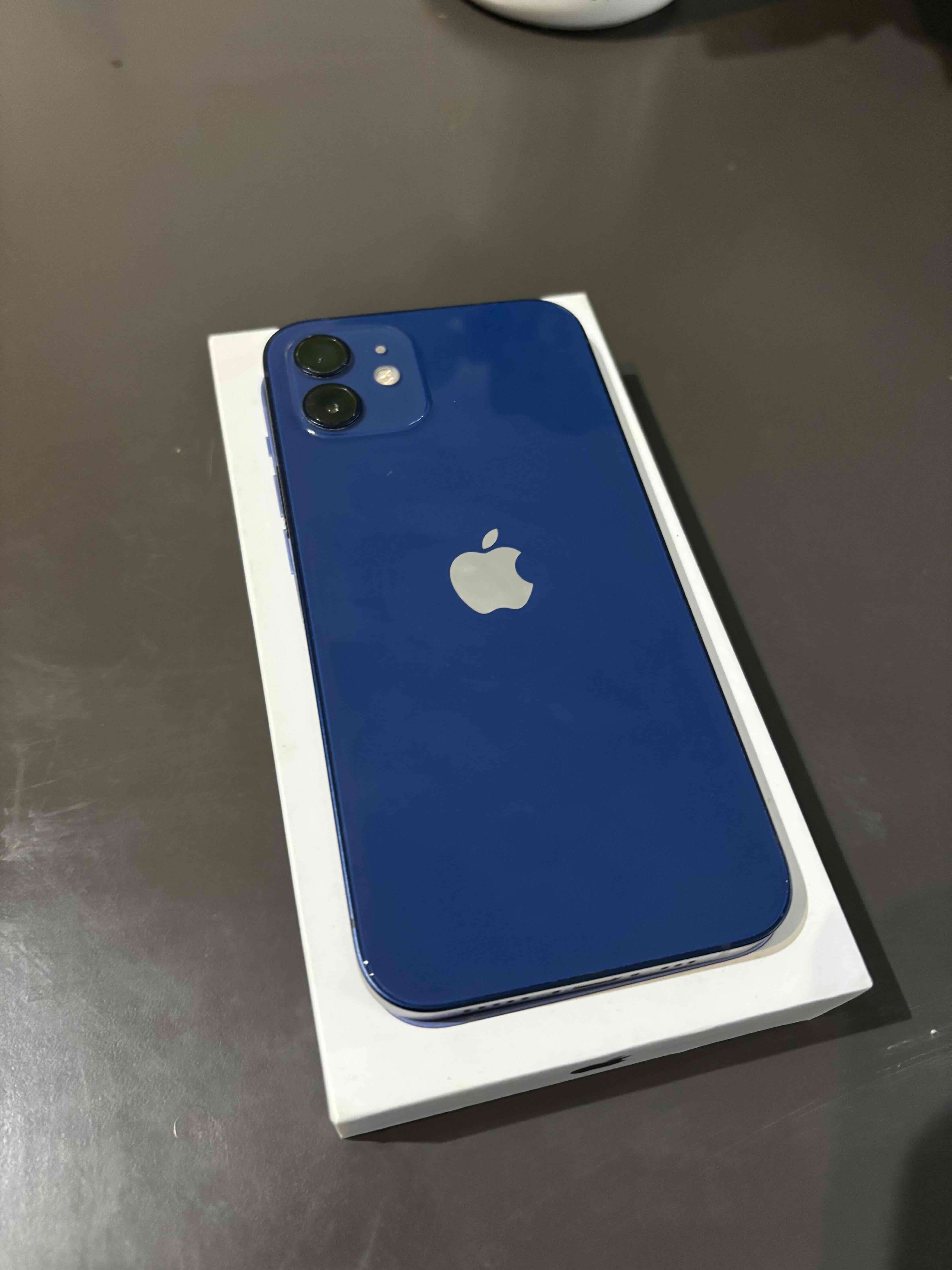 iPhone 12 en caja original - miniatura 2