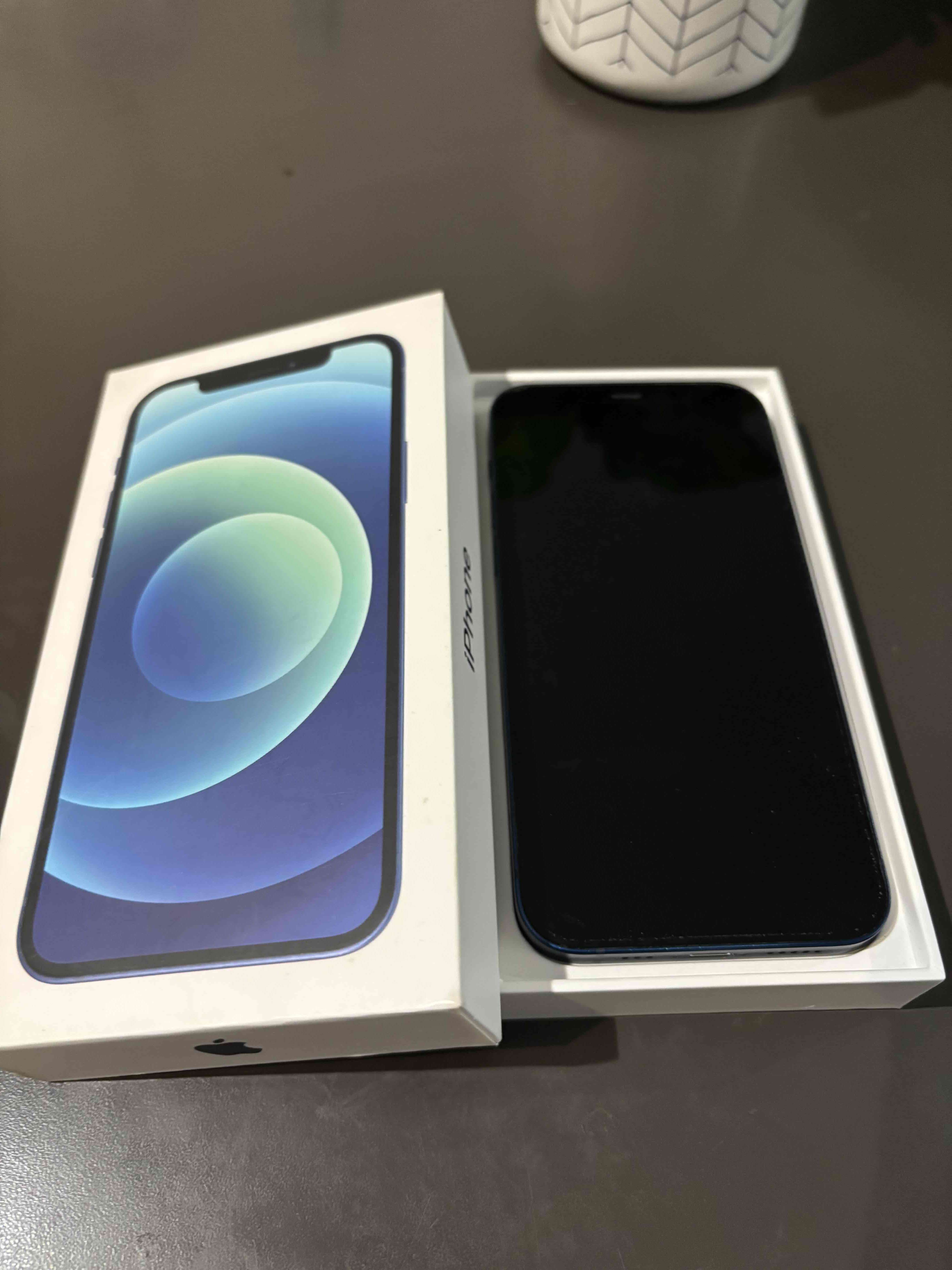 iPhone 12 en caja original - miniatura 3