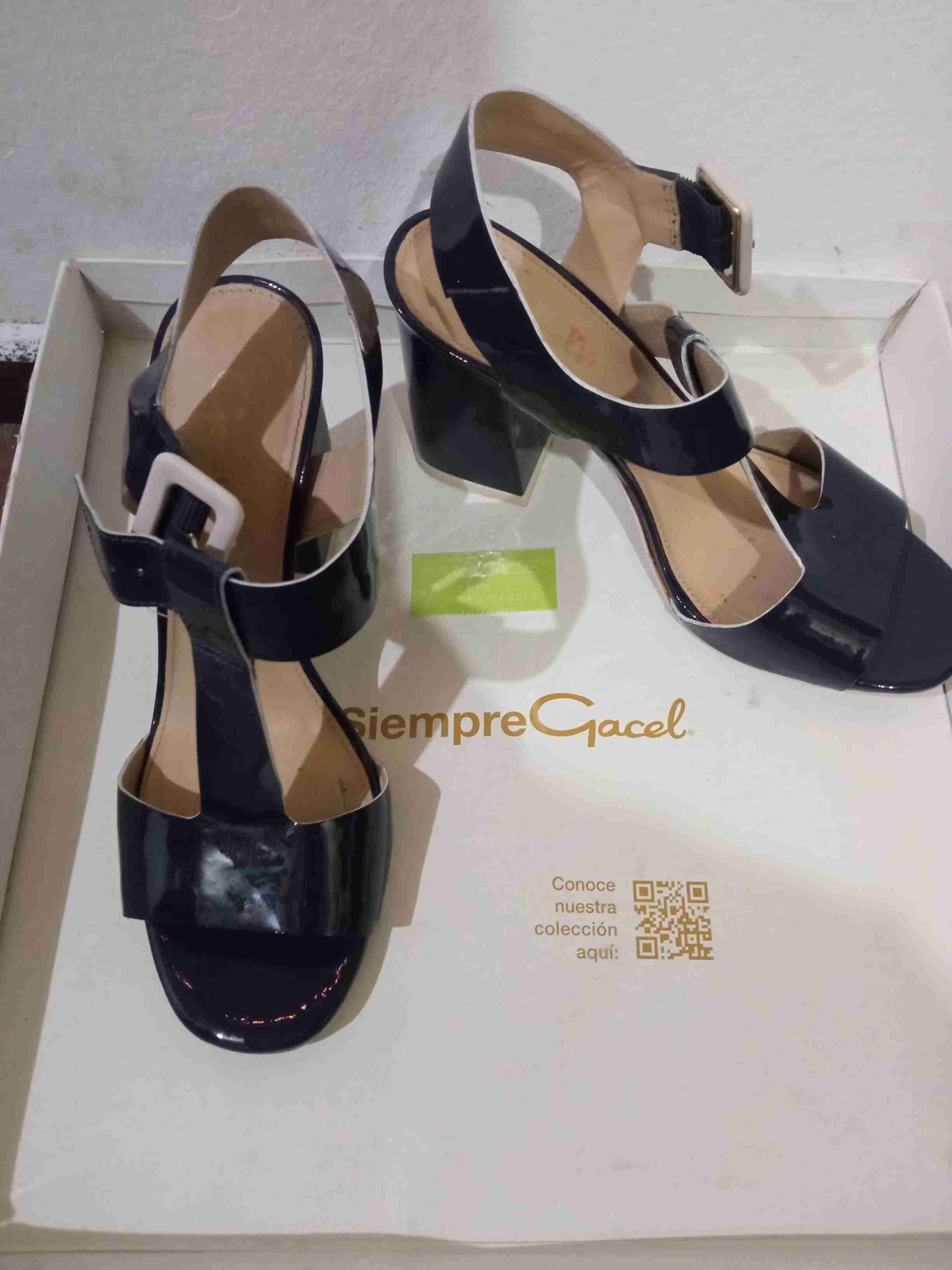 Chalas  negras con taco - miniatura 1