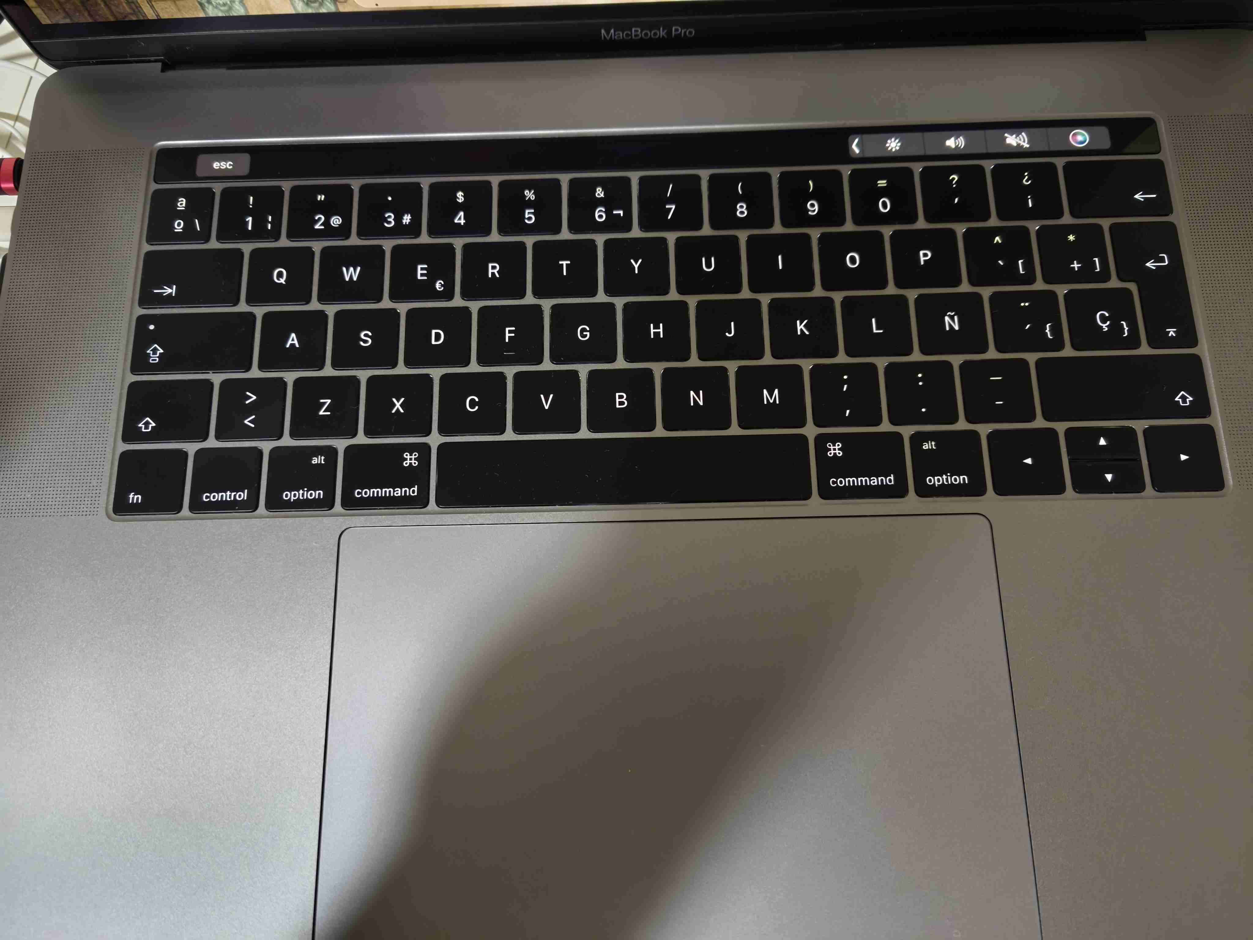 Macbook Pro 2016 15 pulgadas 500 gb - miniatura 3