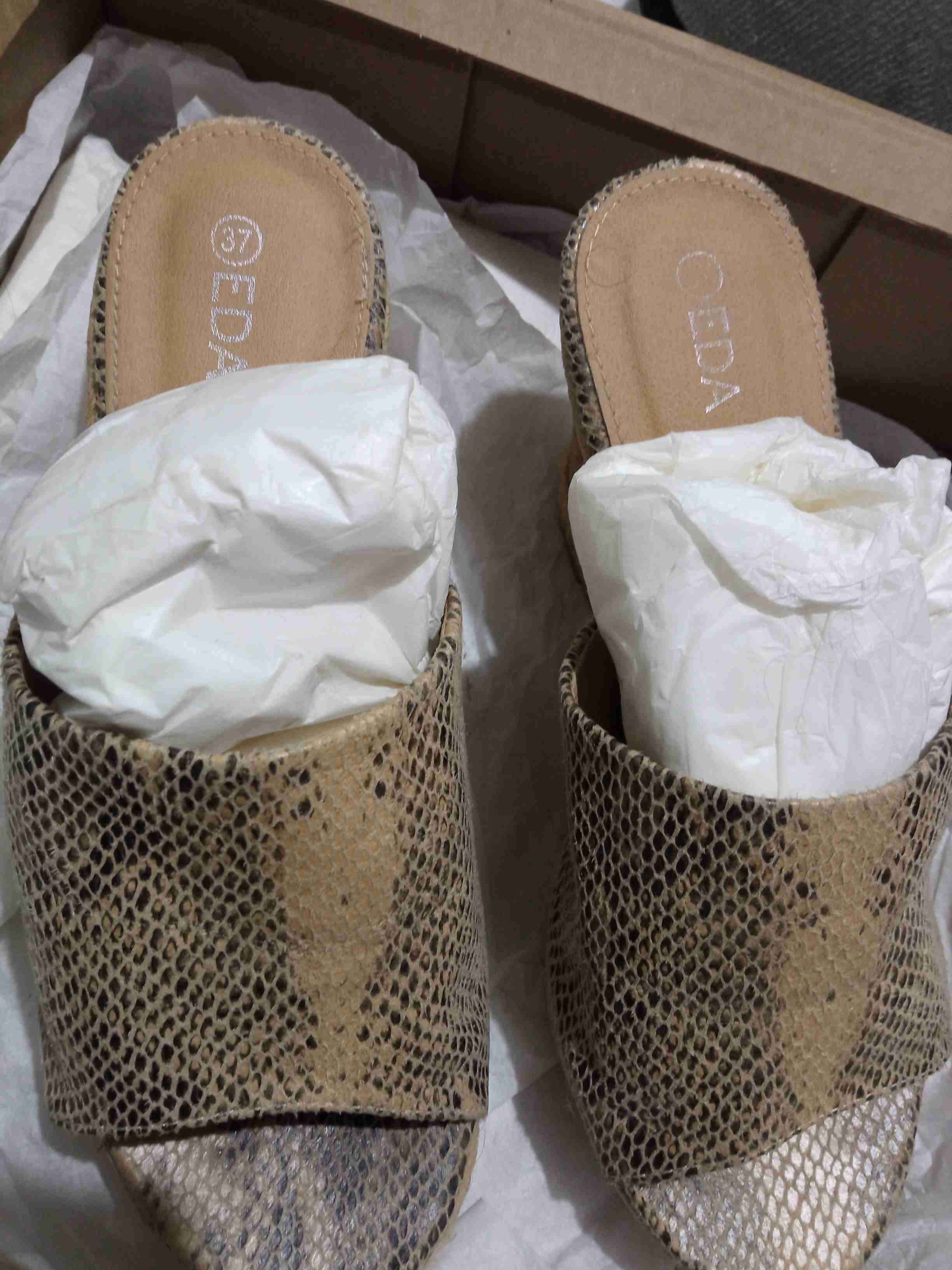 Sandalias de piel de serpiente - miniatura 1