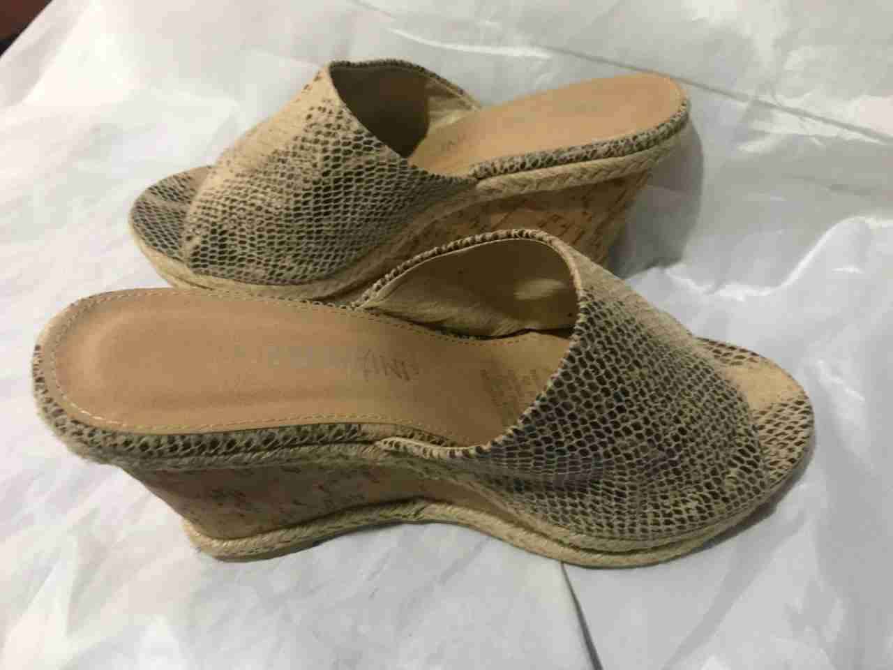 Sandalias de piel de serpiente - miniatura 3